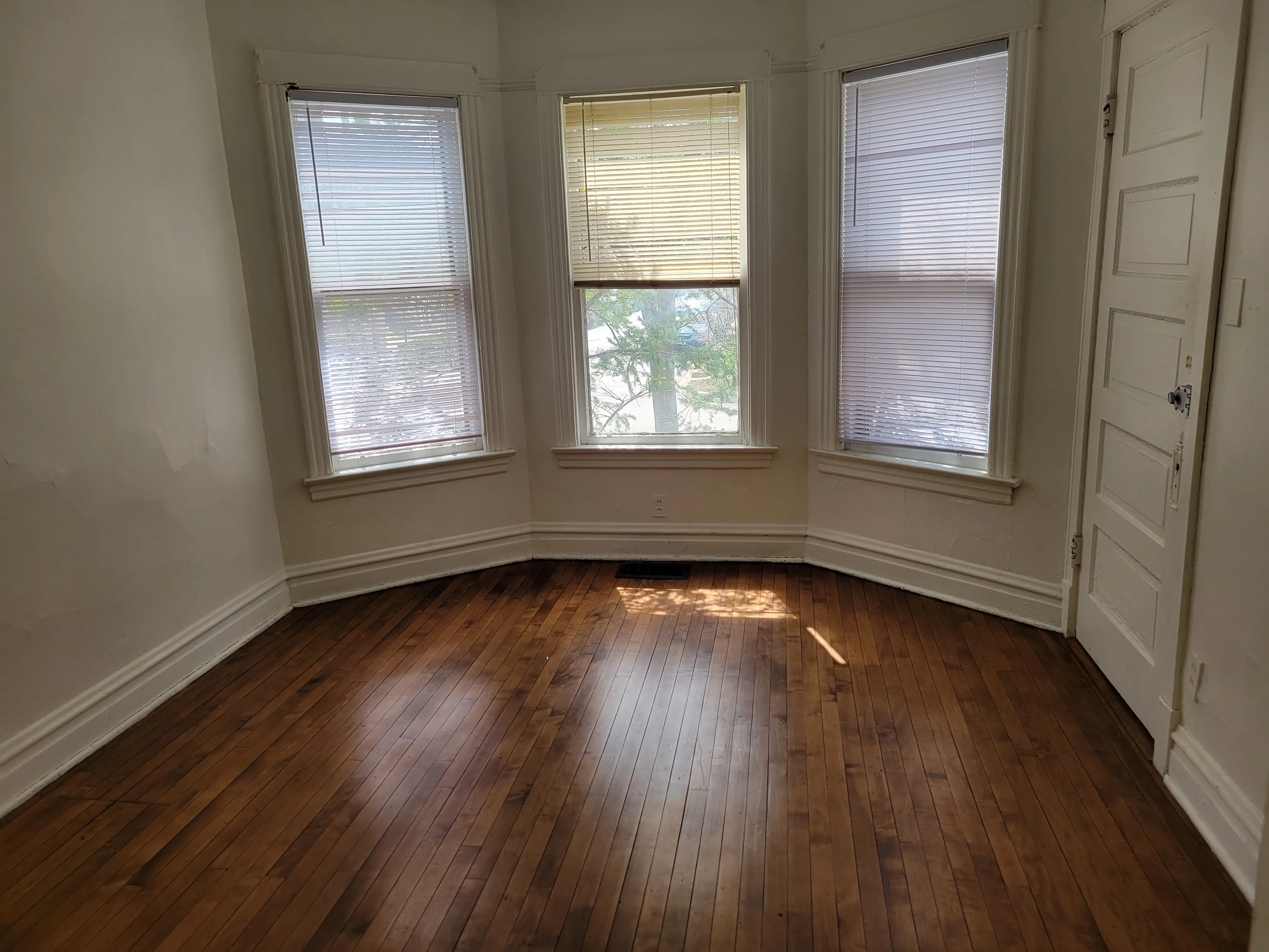 2320 W EASTWOOD AVE 60625-Keenan Apartments-unit#01-Chicago-IL