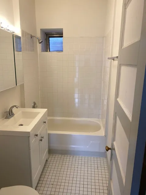900 W ADDISON ST 60613-unit#3-Chicago-IL