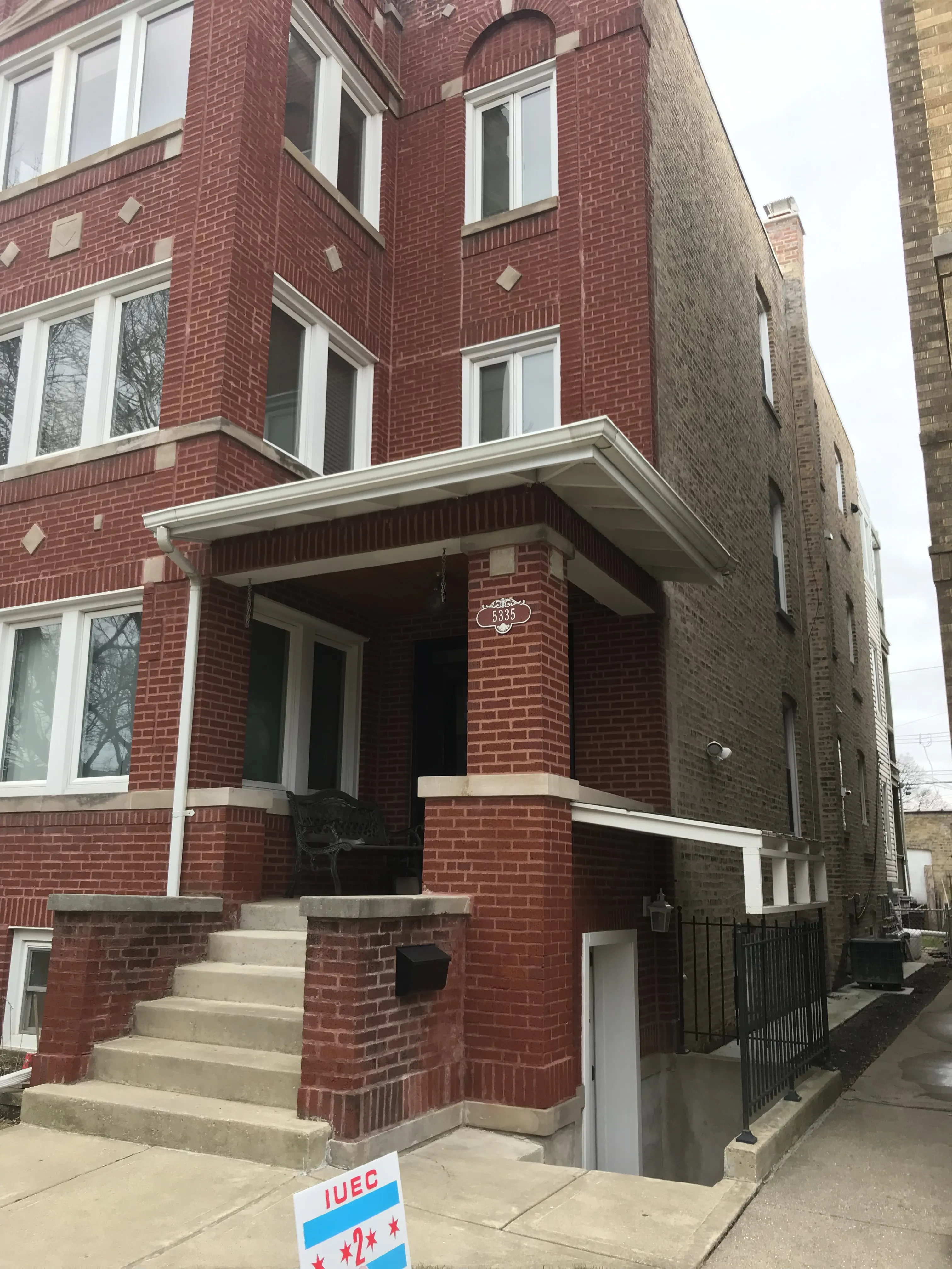 5335 W SUNNYSIDE AVE 60630-Sunnyside Apartments-unit#b-Chicago-IL