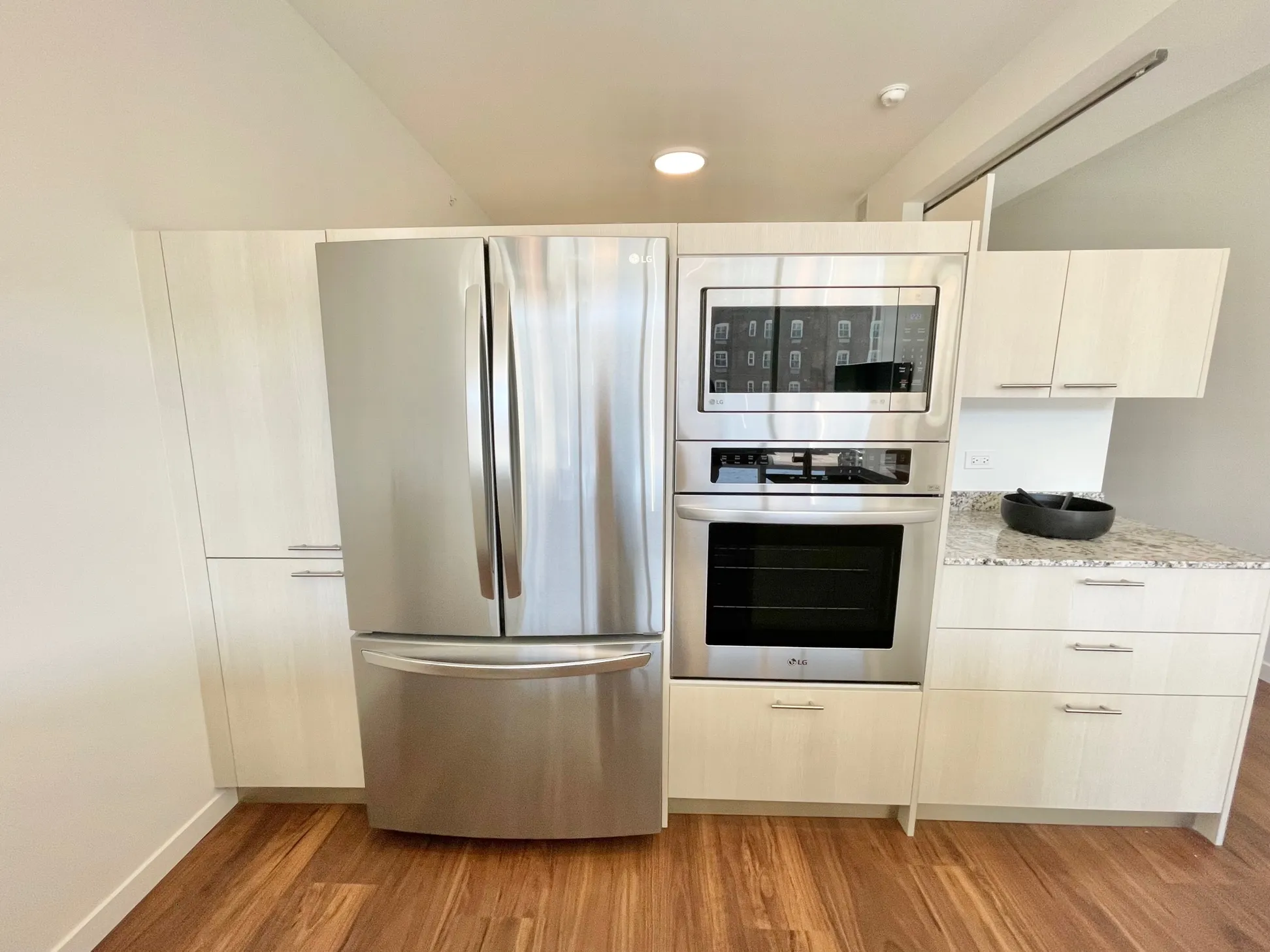 3478 N BROADWAY 60613-Lakeview Luxury Apartment-unit#Apt1-Chicago-IL