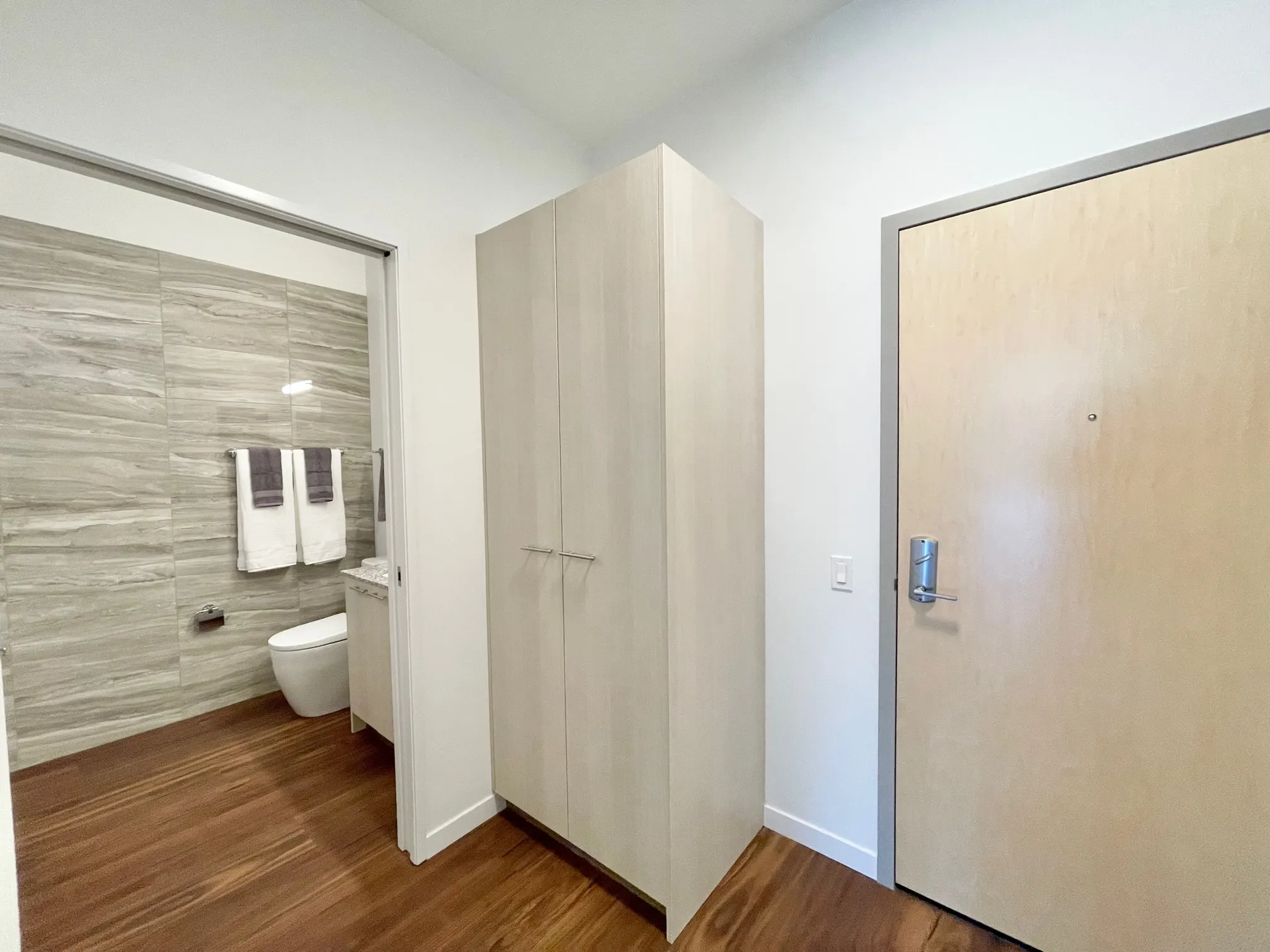 3478 N BROADWAY 60613-Lakeview Luxury Apartment-unit#Apt1-Chicago-IL