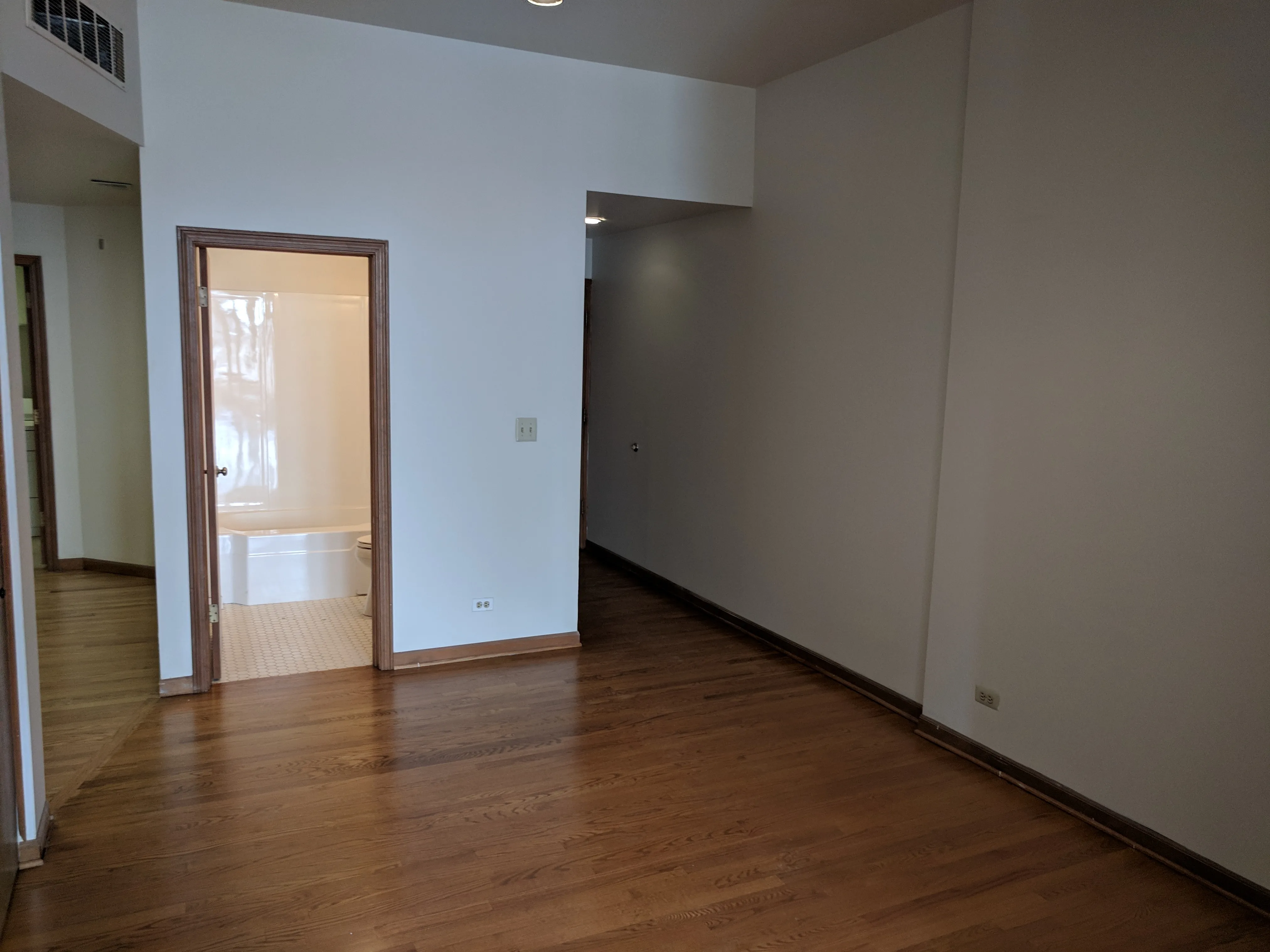 1160 W GRAND AVE 60642-unit#4-F-Chicago-IL