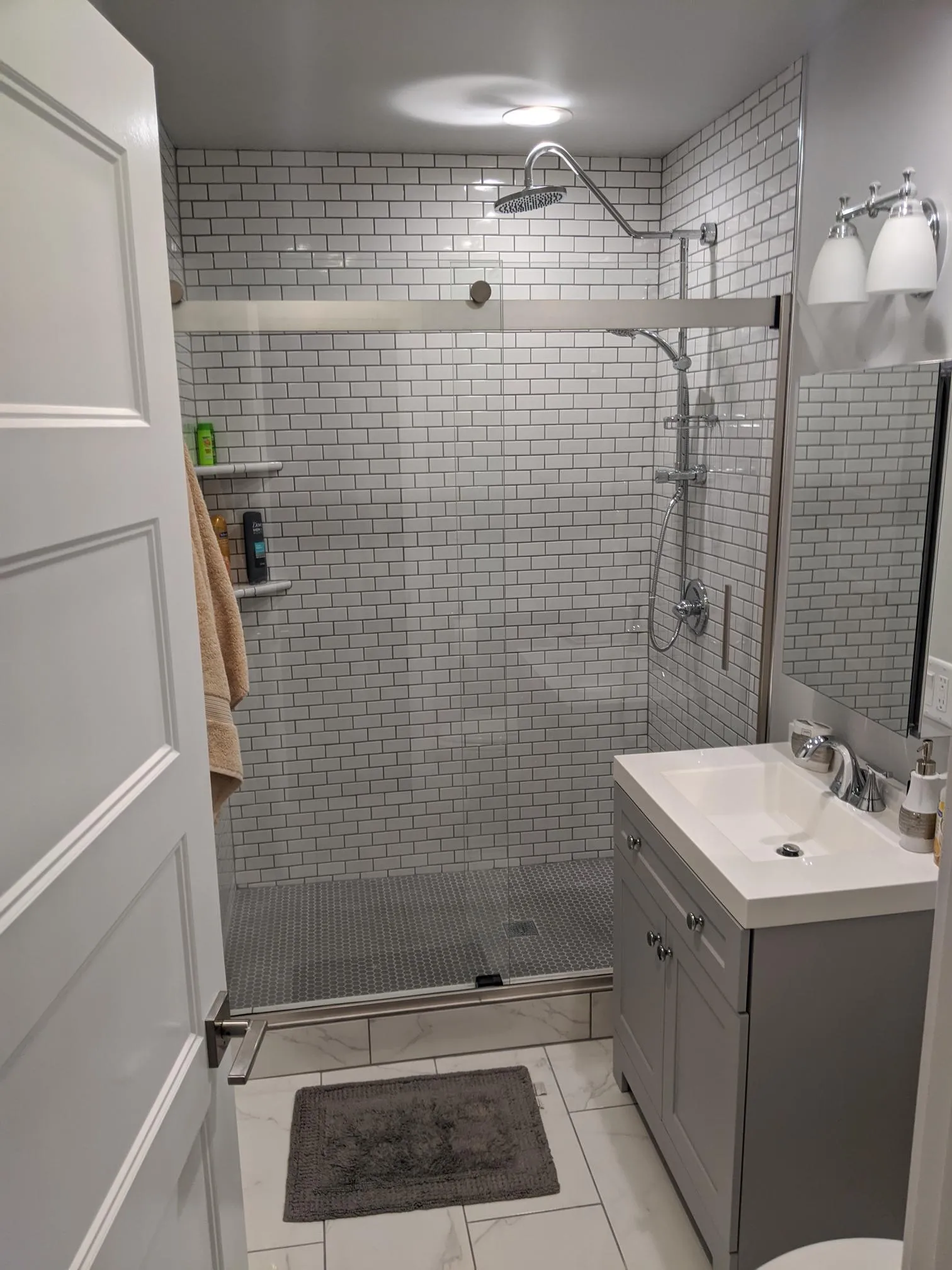 2107 W MONTROSE AVE 60618-unit#2-Chicago-IL