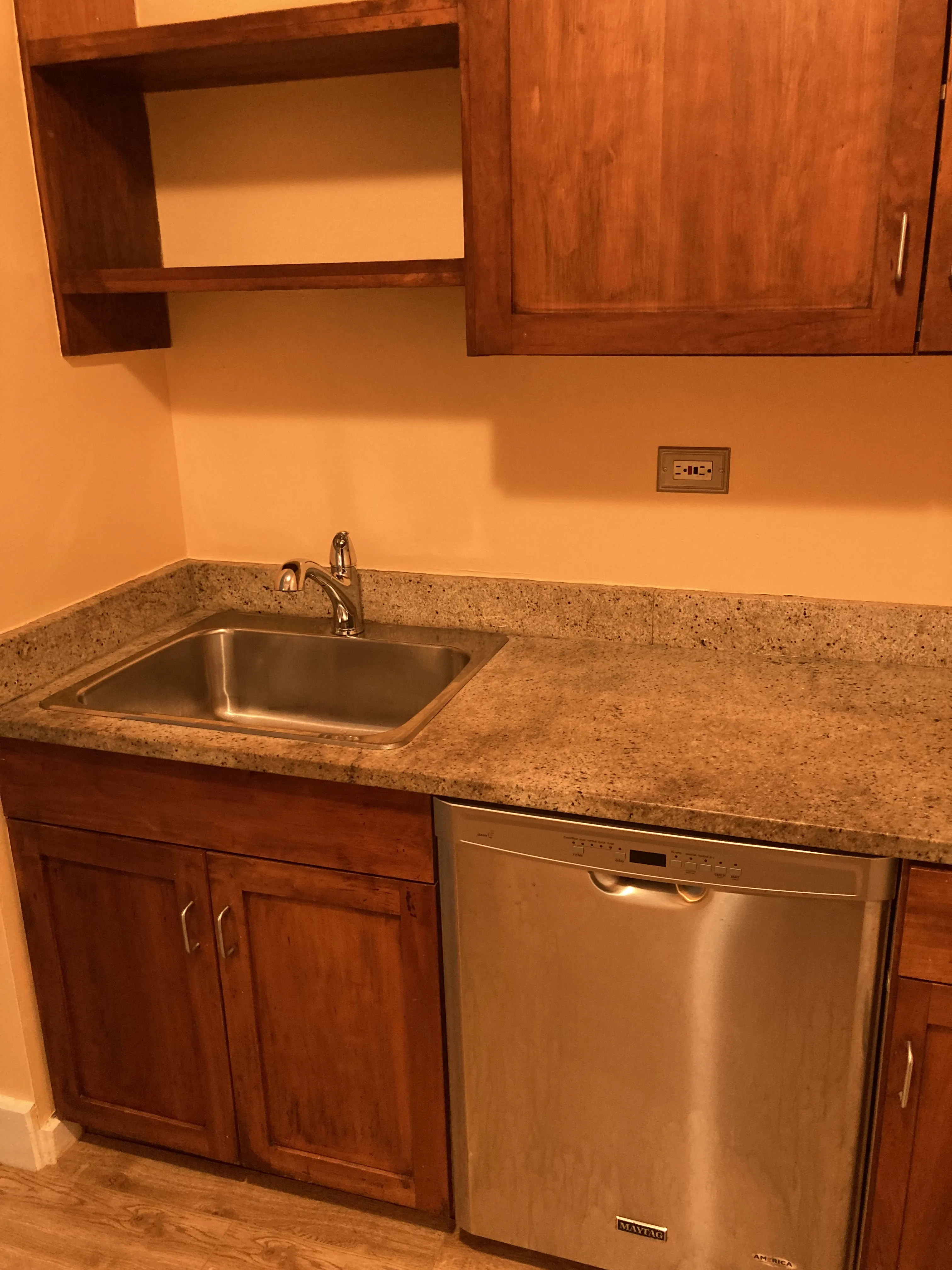 7025 N SHERIDAN RD 60626-Sheridan Shores Condos-unit#1N-Chicago-IL