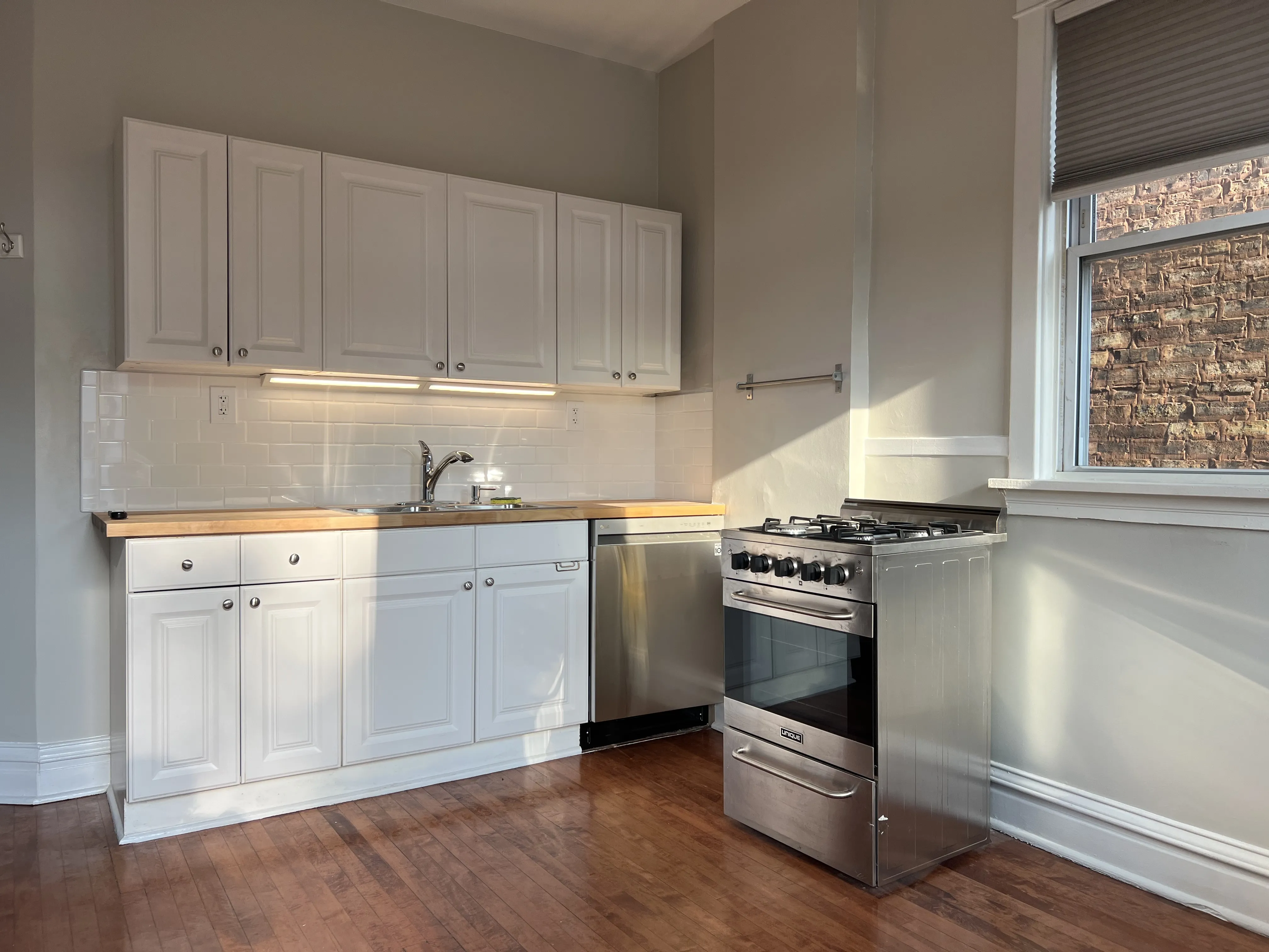 2606 N SAWYER AVE 60647-unit#002-Chicago-IL