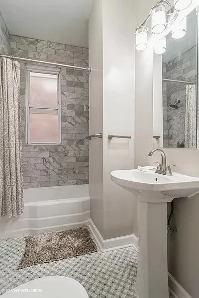 2606 N SAWYER AVE 60647-unit#002-Chicago-IL