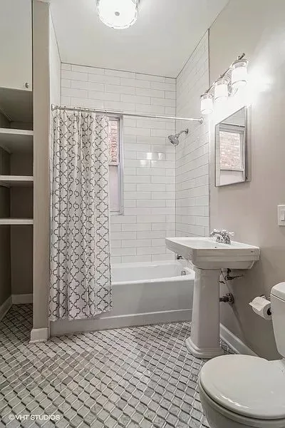 2606 N SAWYER AVE 60647-unit#002-Chicago-IL