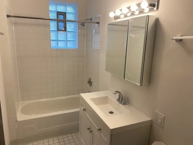 3608 N FREMONT ST 60613-unit#01-Chicago-IL