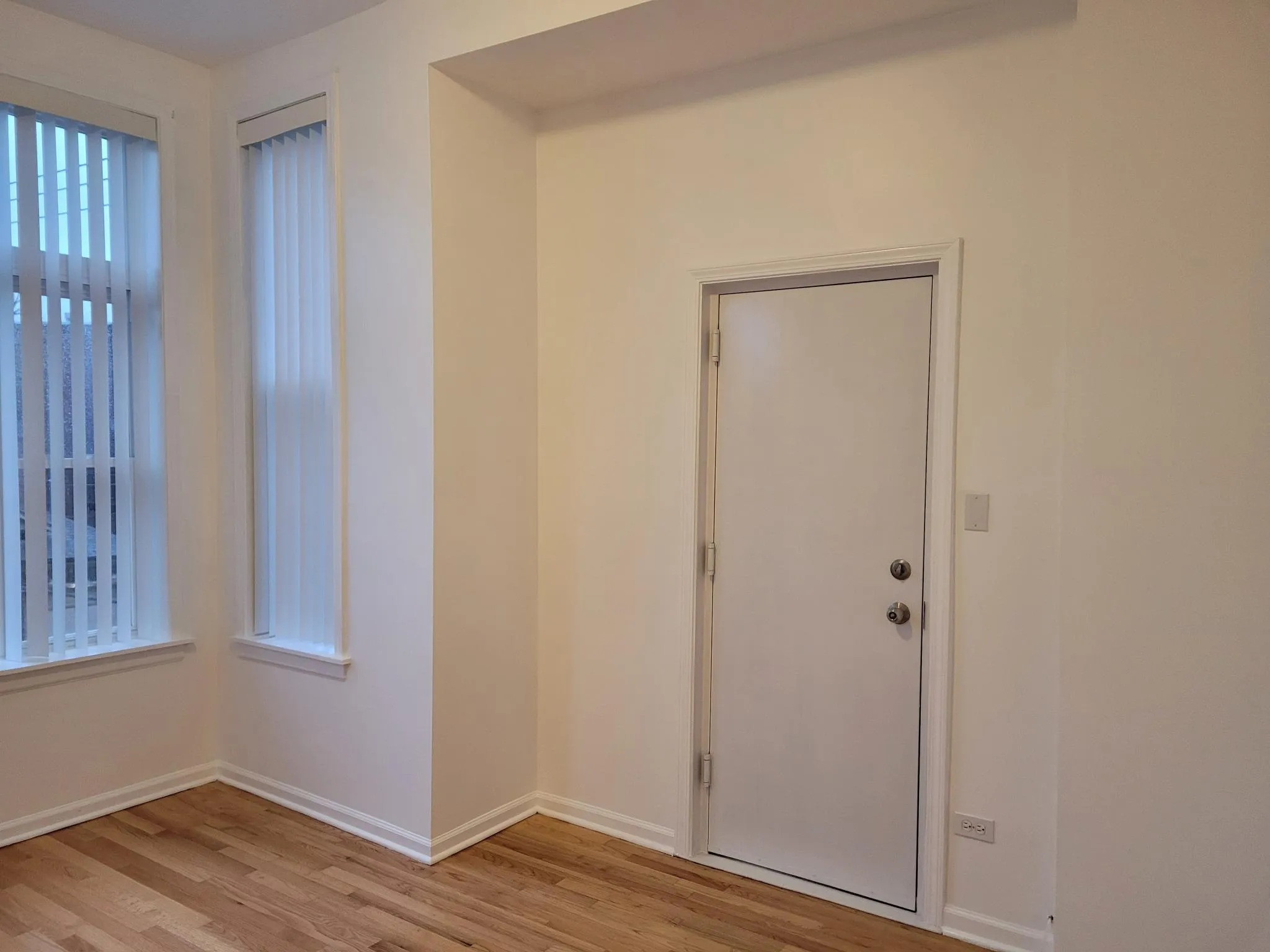 3215 W CRYSTAL ST 60651-unit#2nd-Chicago-IL