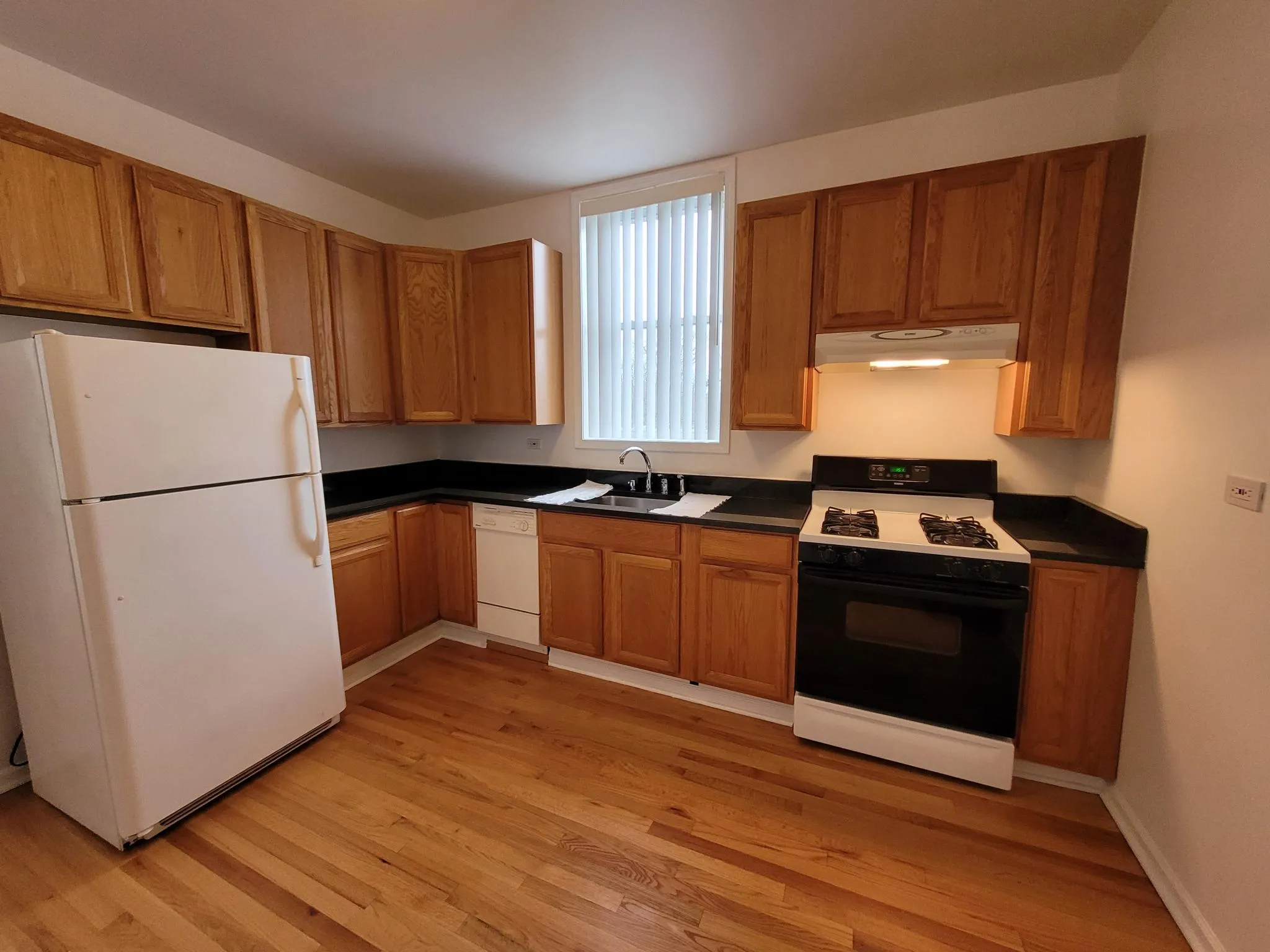 3215 W CRYSTAL ST 60651-unit#2nd-Chicago-IL