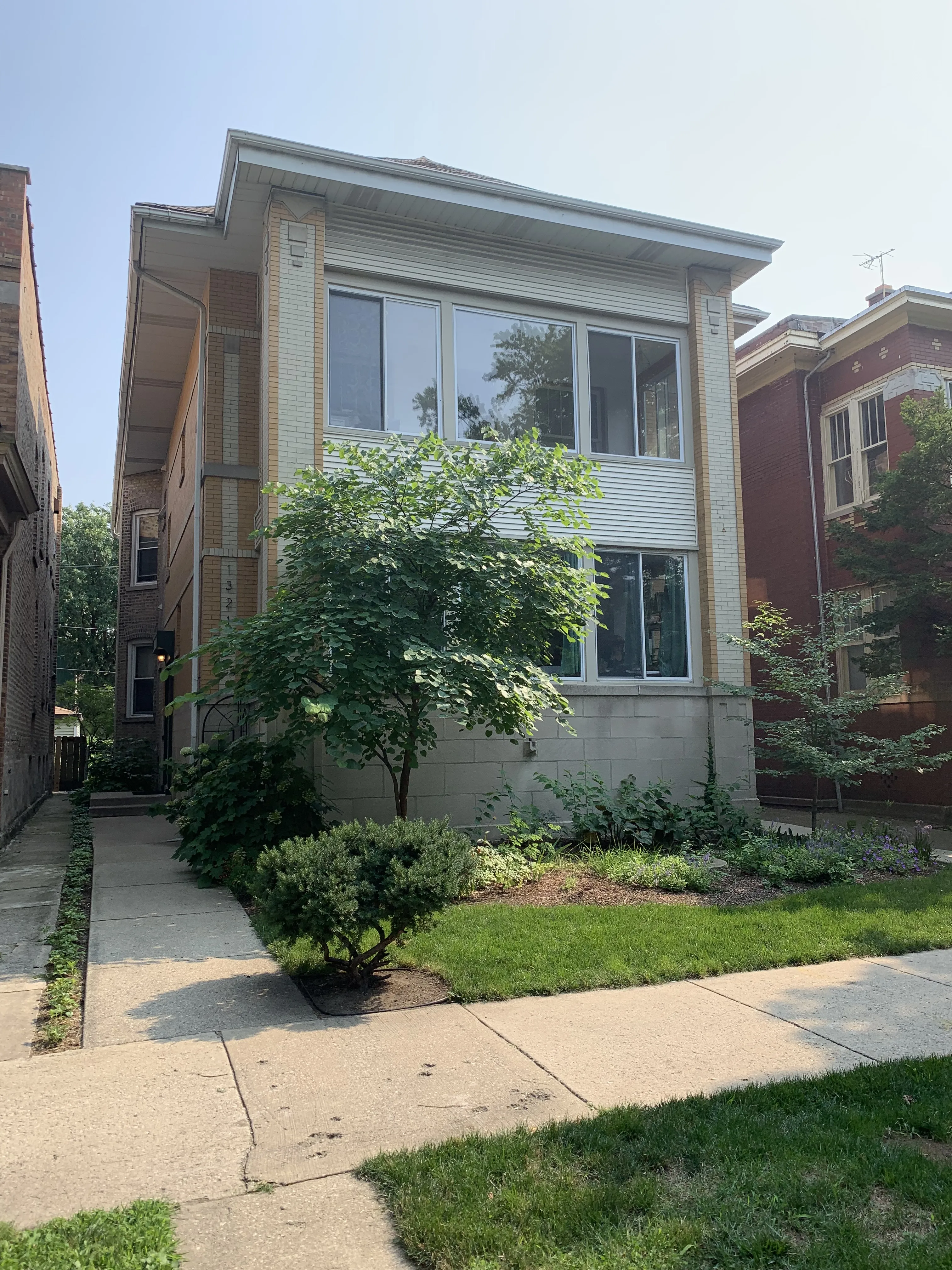 Edgewater Apartments For Rent 3 Bedroom, 1 Bathroom At 1321 W