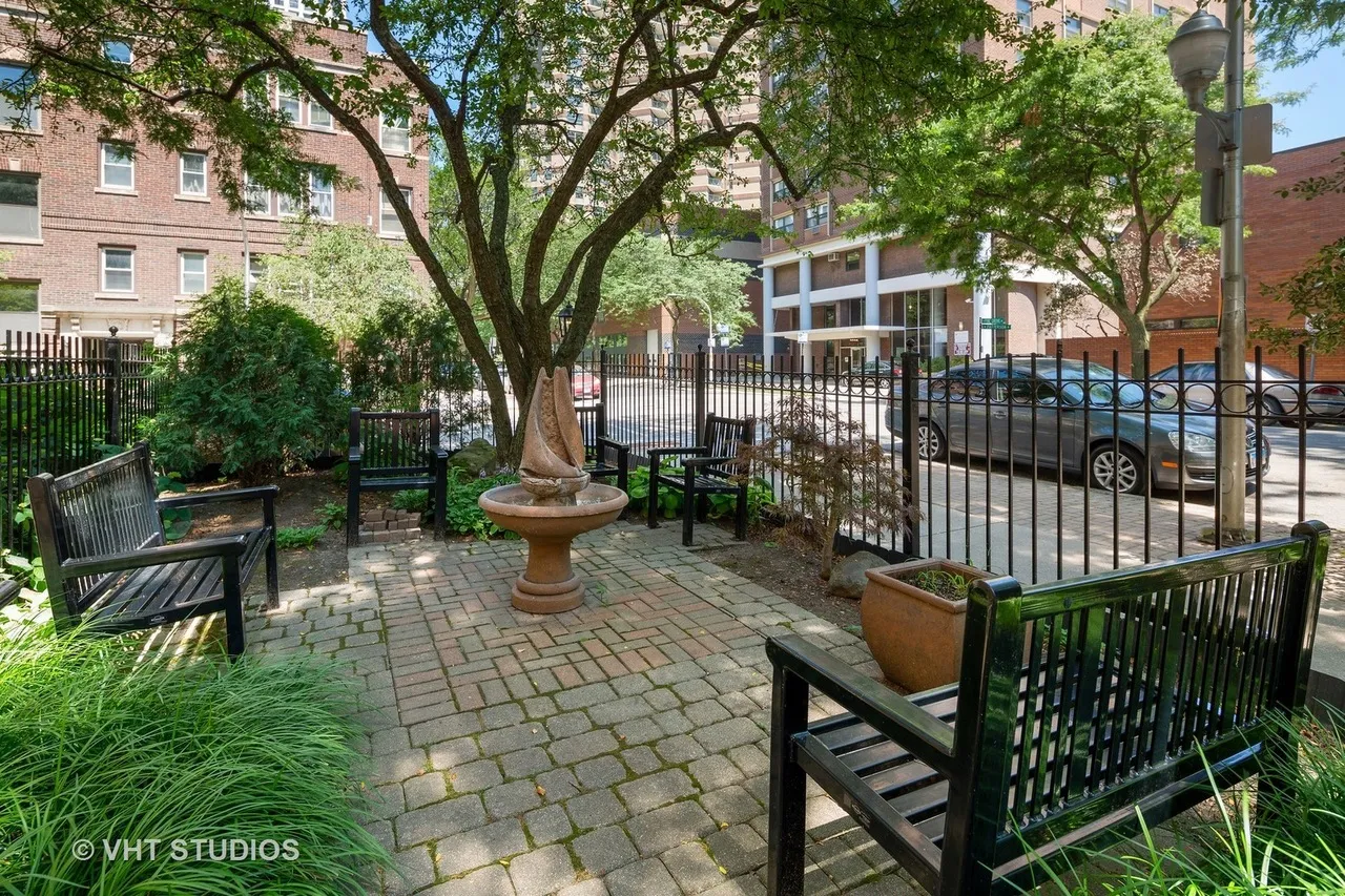 3620 N PINE GROVE AVE 60613-unit#507-Chicago-IL