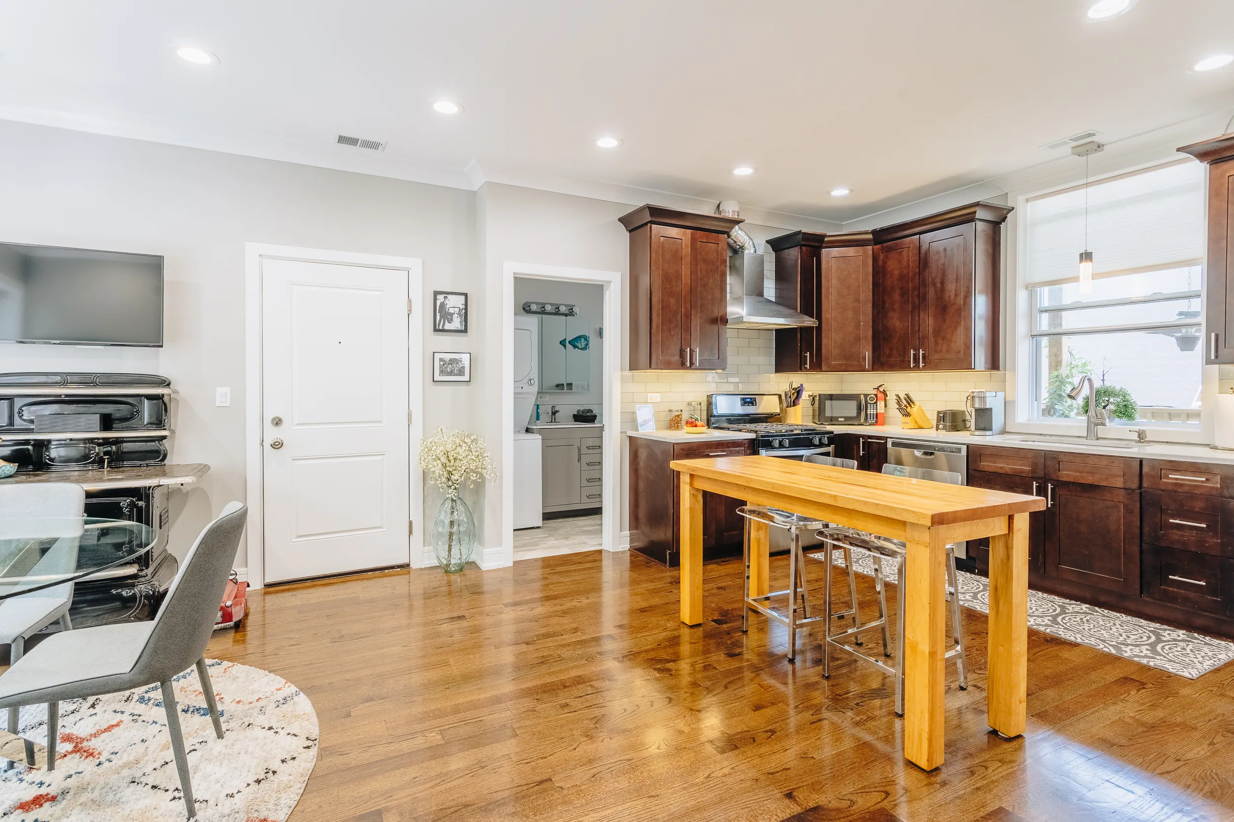 1752 W CATALPA AVE 60640-Catalpa-unit#2W-Chicago-IL