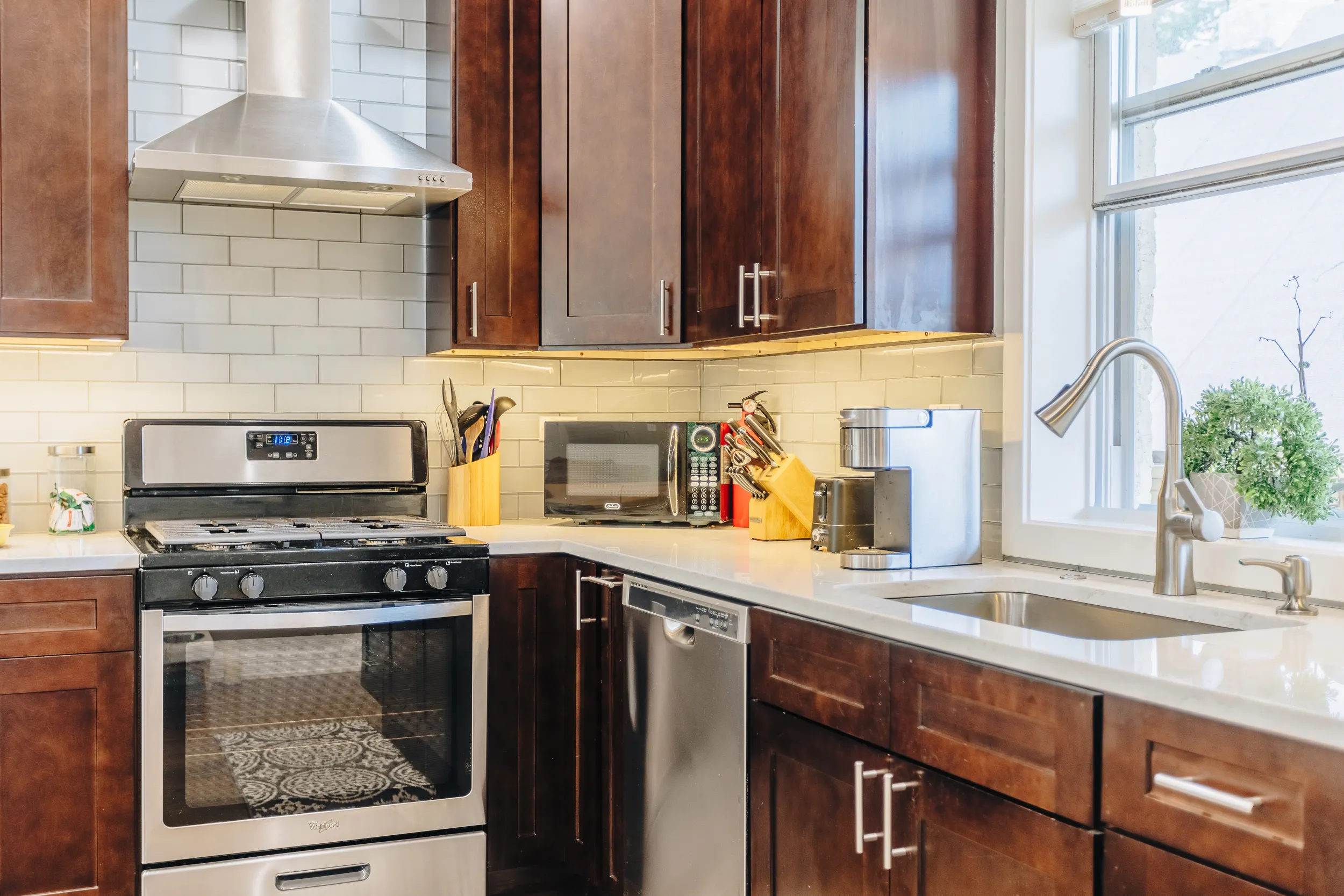 1752 W CATALPA AVE 60640-Catalpa-unit#2W-Chicago-IL