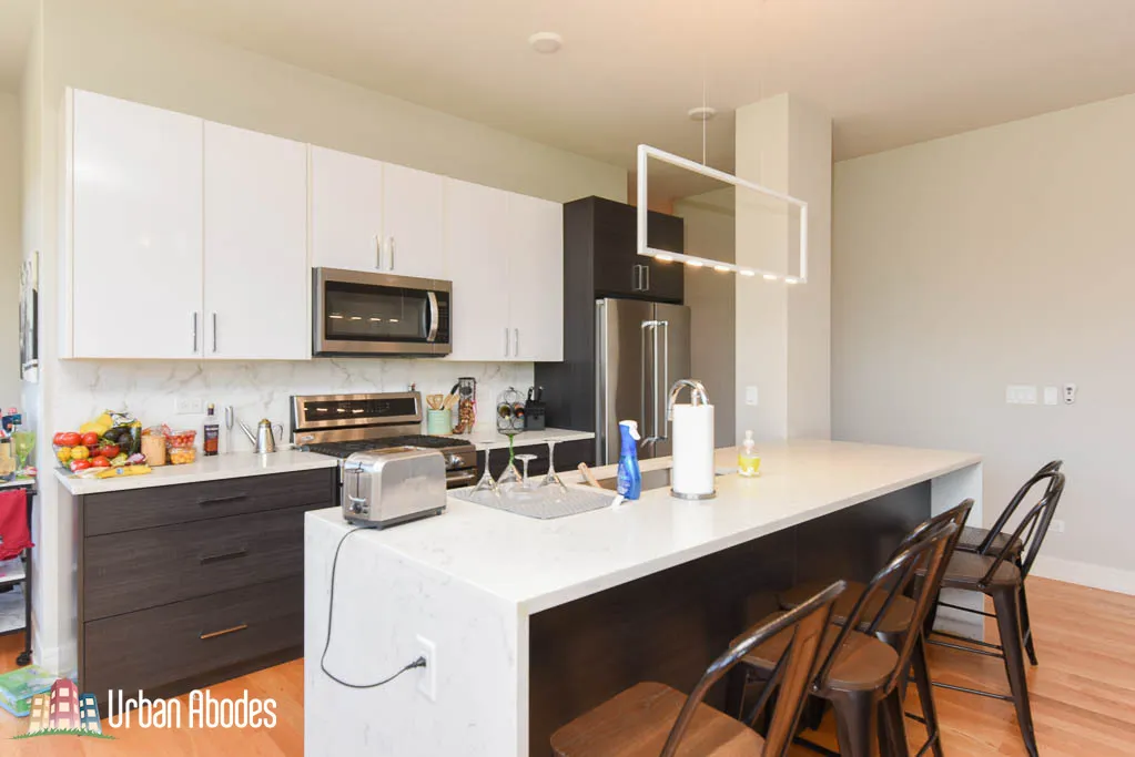 1639 W GRAND AVE 60622-unit#401-Chicago-IL