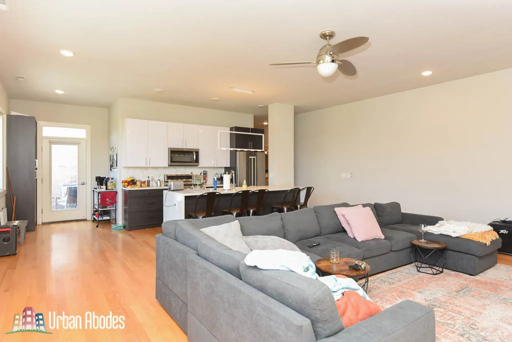 1639 W GRAND AVE 60622-unit#401-Chicago-IL