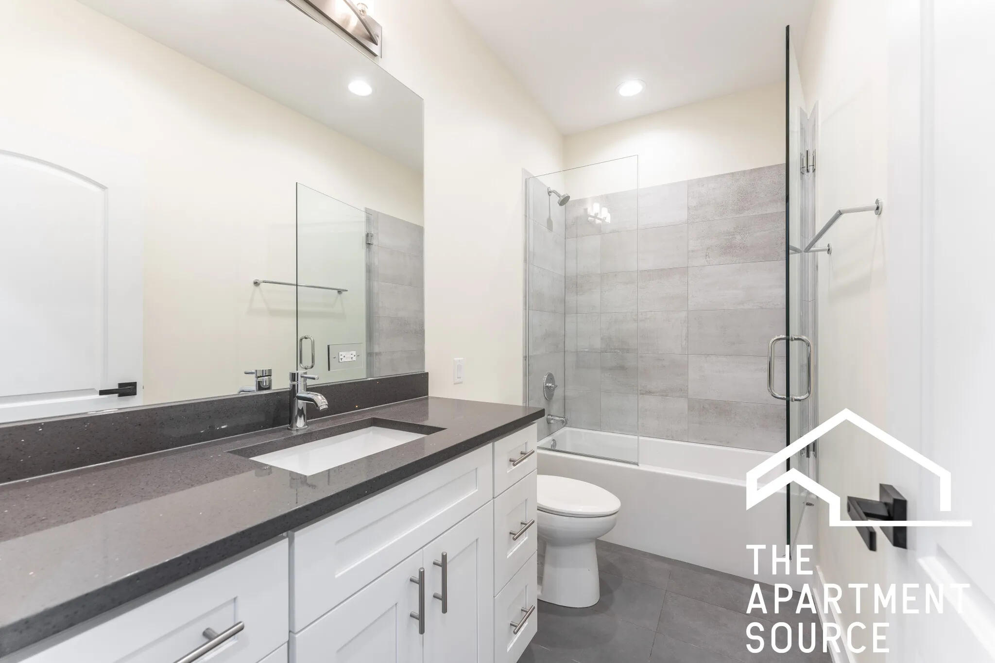 3329 N AVERS AVE 60618-unit#2S-Chicago-IL