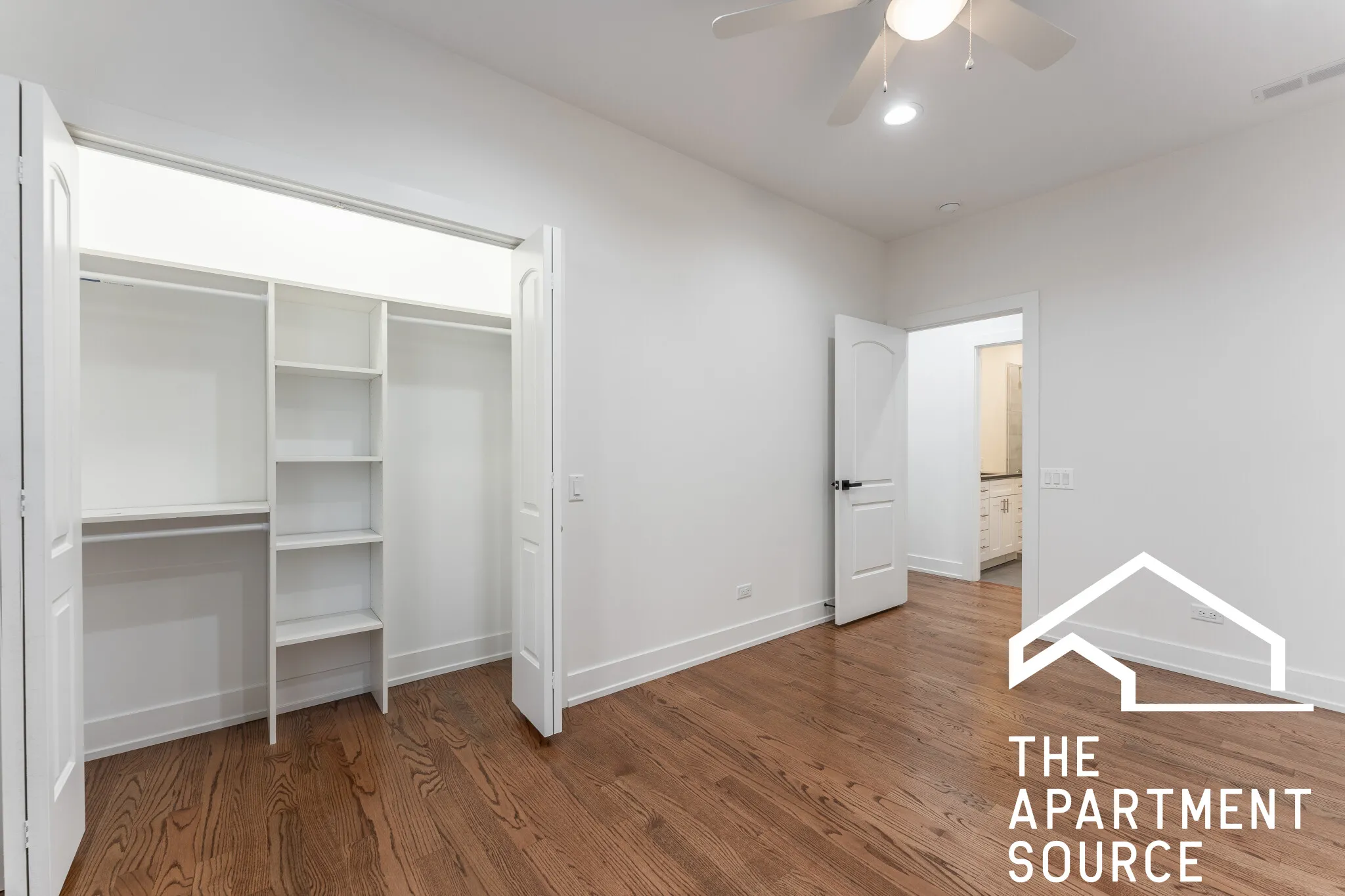 3329 N AVERS AVE 60618-unit#2S-Chicago-IL