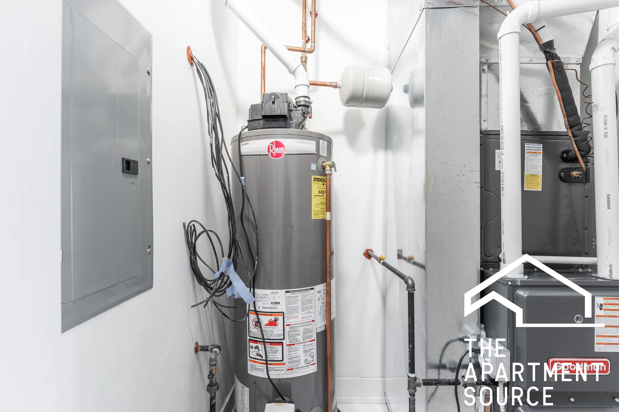 3329 N AVERS AVE 60618-unit#2S-Chicago-IL