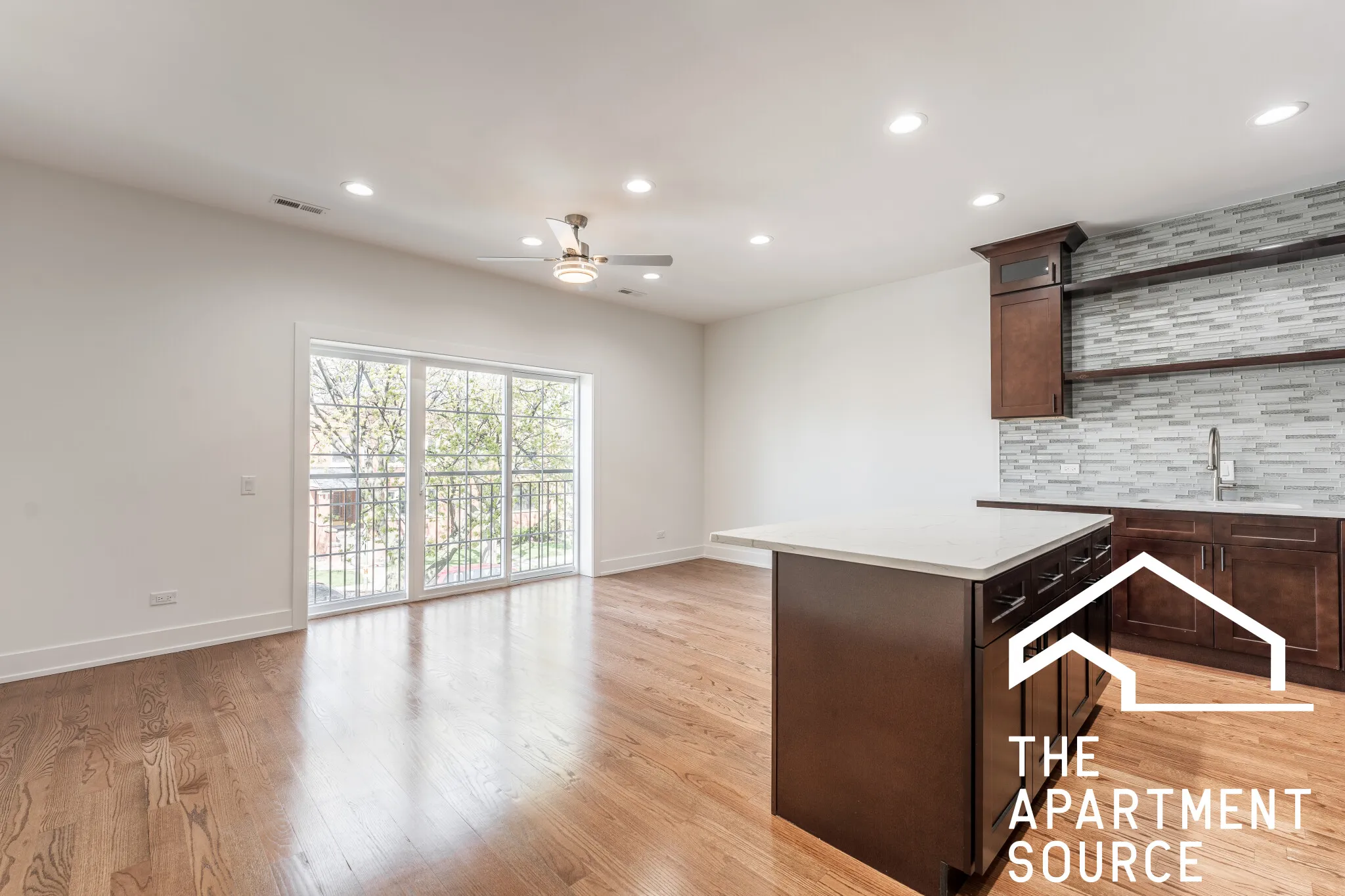 3329 N AVERS AVE 60618-unit#2S-Chicago-IL