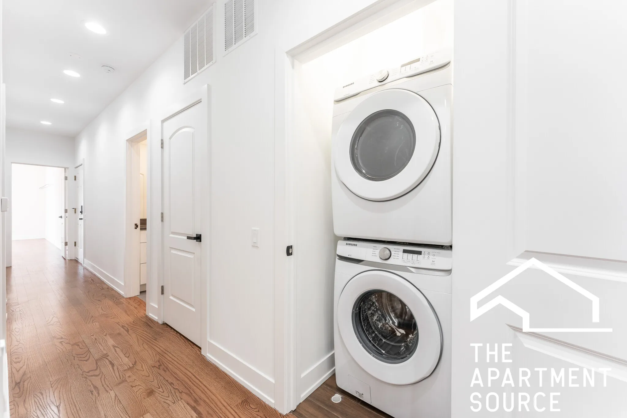 3329 N AVERS AVE 60618-unit#2S-Chicago-IL