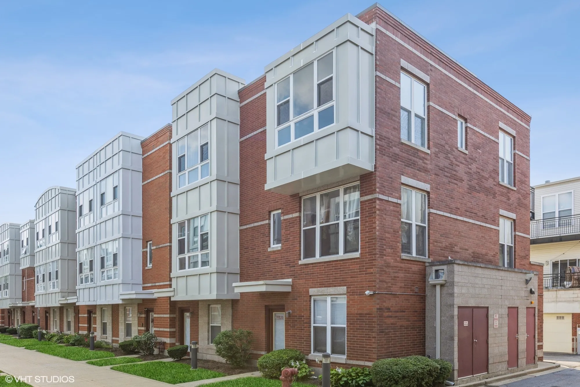 3238 N KBOURN AVE 60641-unit#TH-14-Chicago-IL