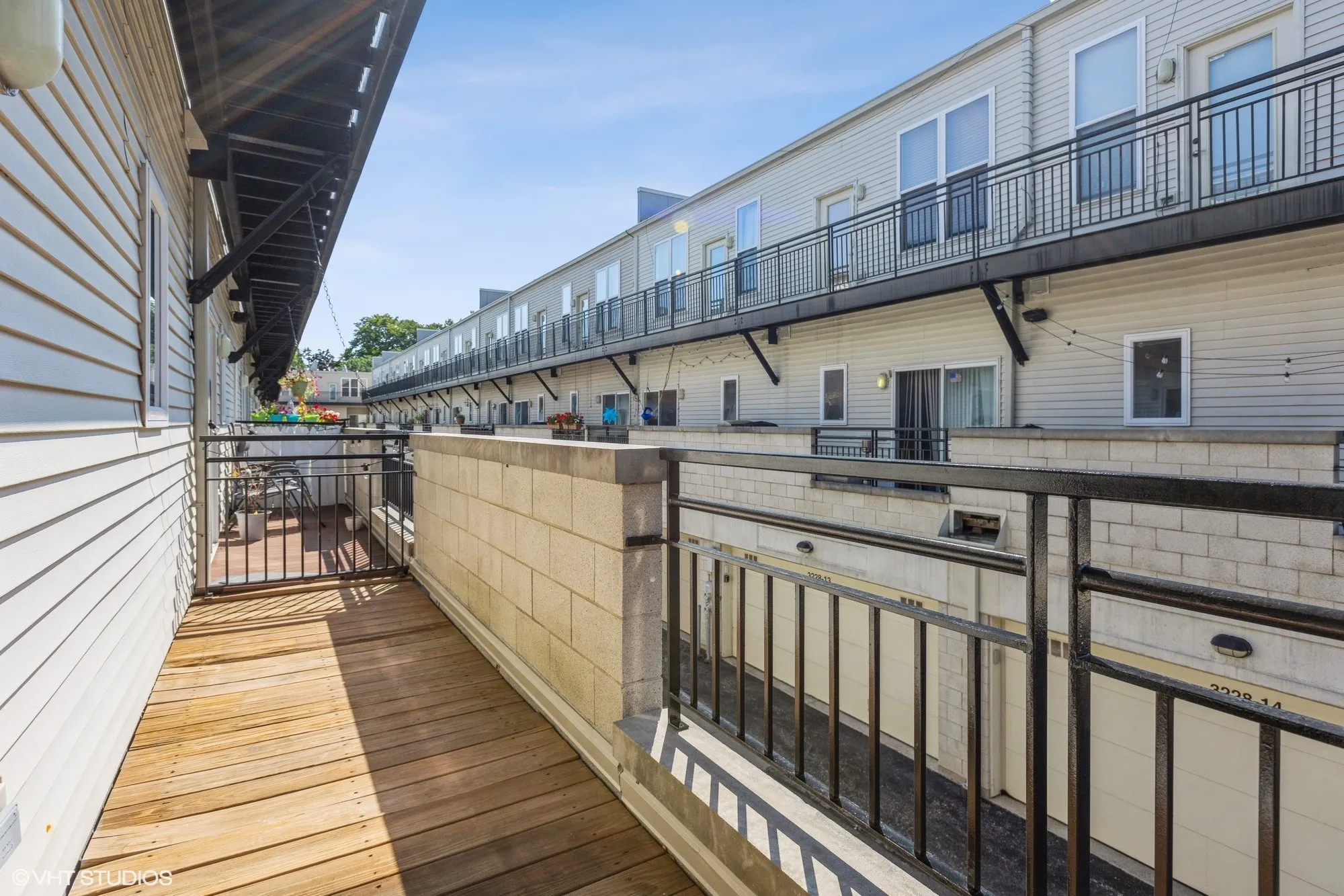 3238 N KBOURN AVE 60641-unit#TH-14-Chicago-IL