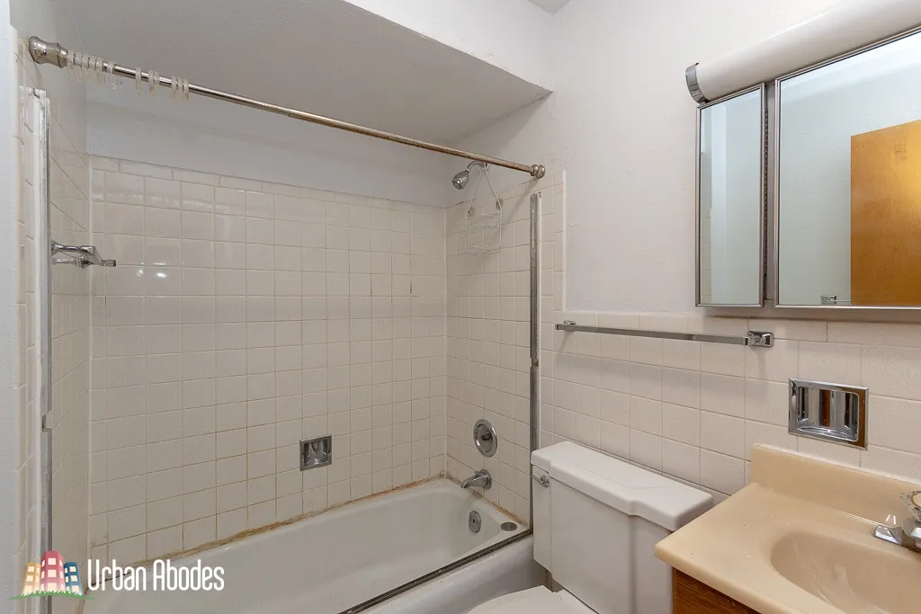 520 W ALDINE AVE 60657-unit#306-Chicago-IL