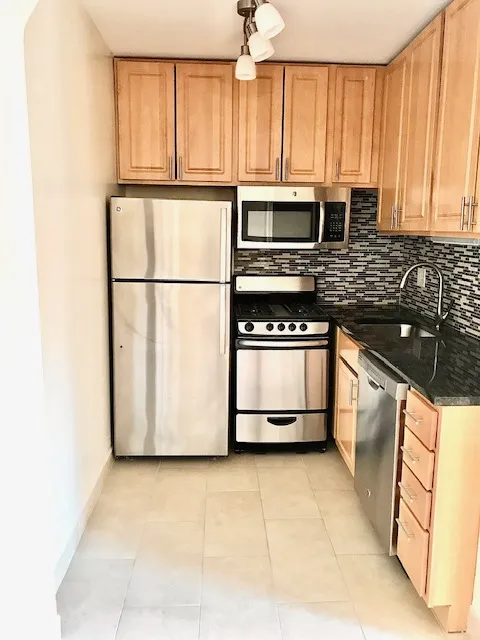 1824 N LINCOLN PARK WEST 60614-unit#A-303-Chicago-IL