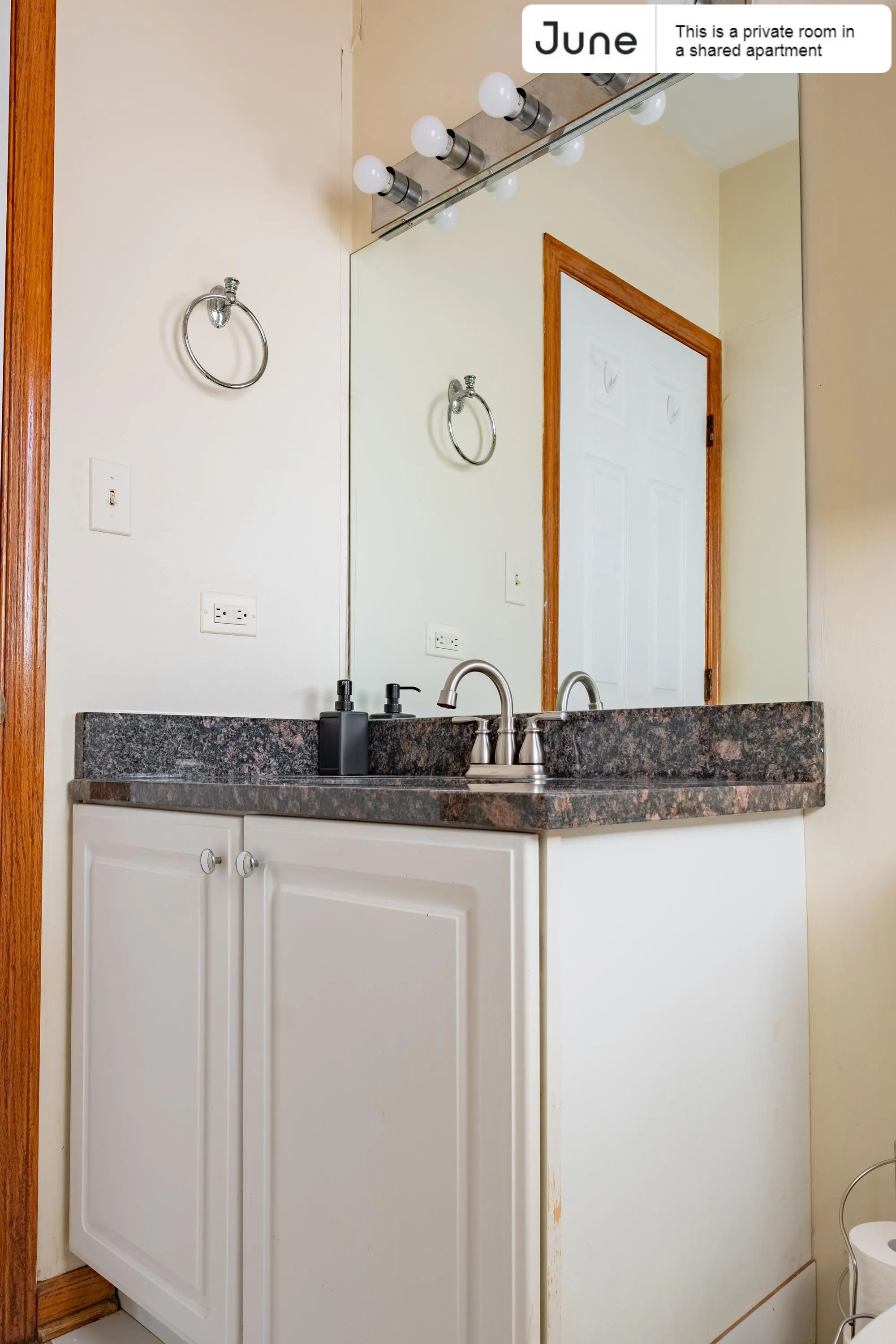 1214 W OHIO ST 60642-Room For Rent-unit#2-Chicago-IL