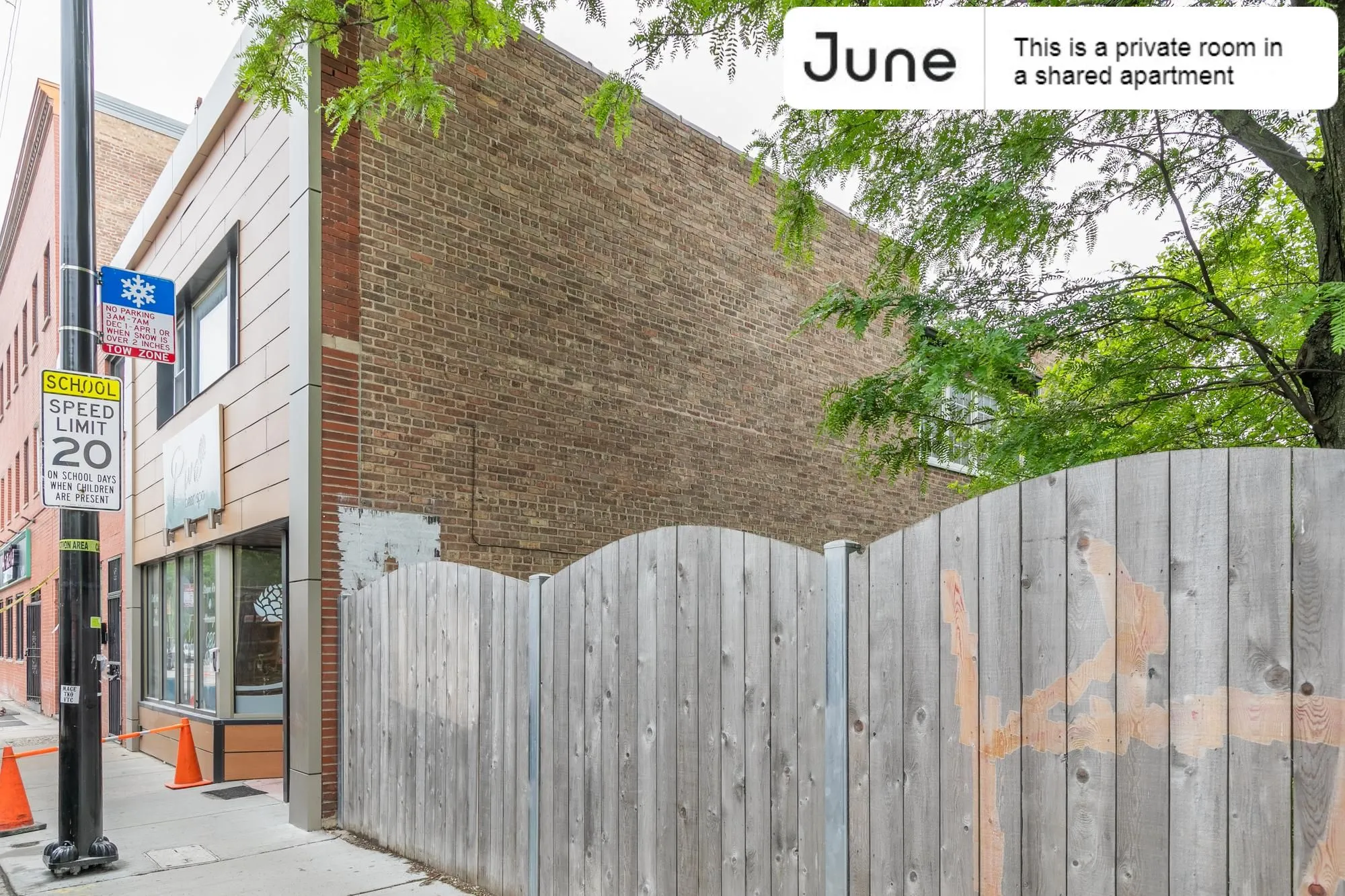 1052 N MWAUKEE AVE 60642-Room For Rent-unit#2-Chicago-IL