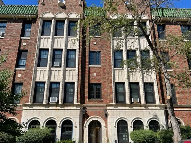 1824 N LINCOLN PARK WEST 60614-unit#A-303-Chicago-IL