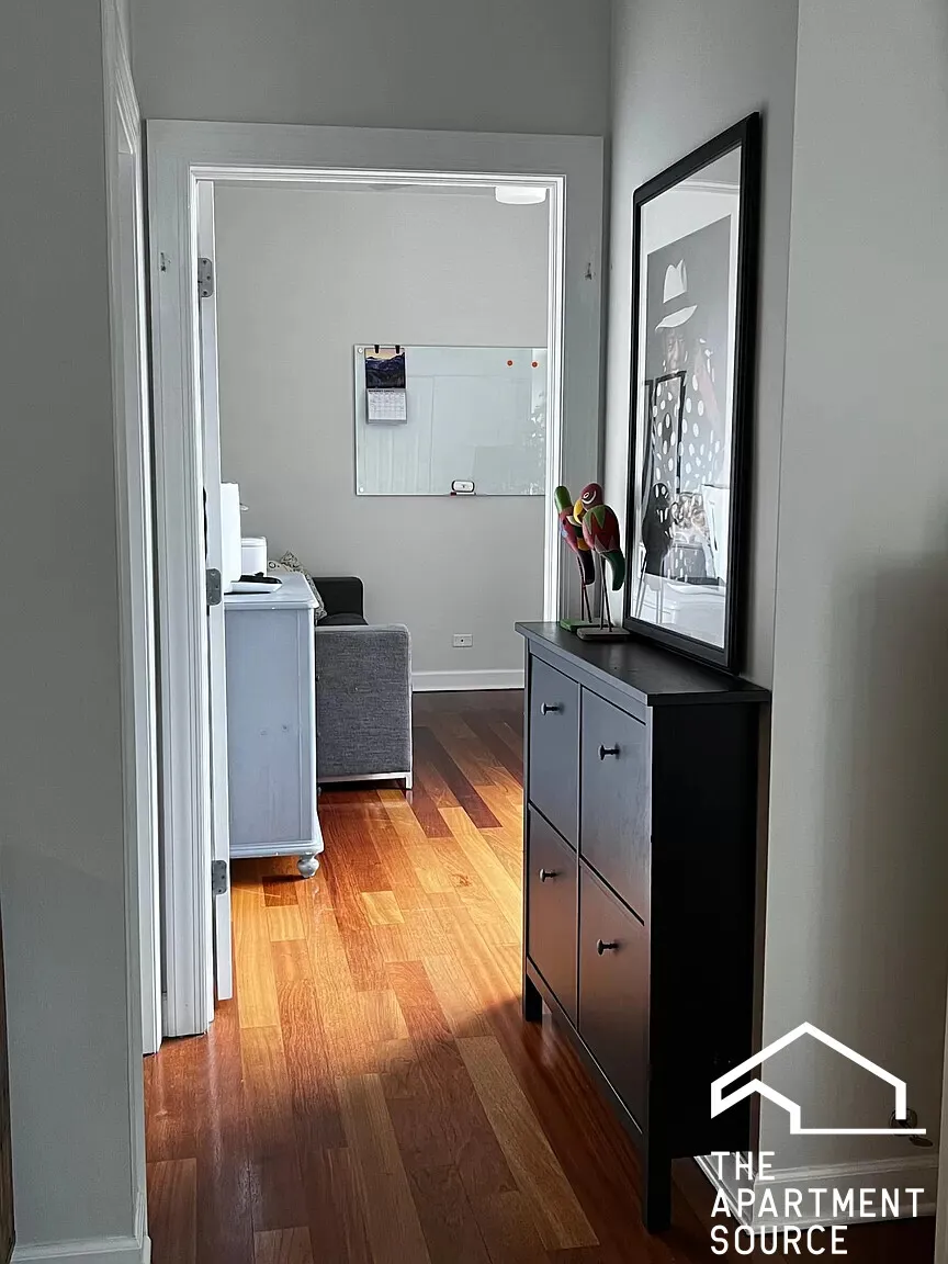 2207 N WESTERN AVE 60647-unit#2D-Chicago-IL