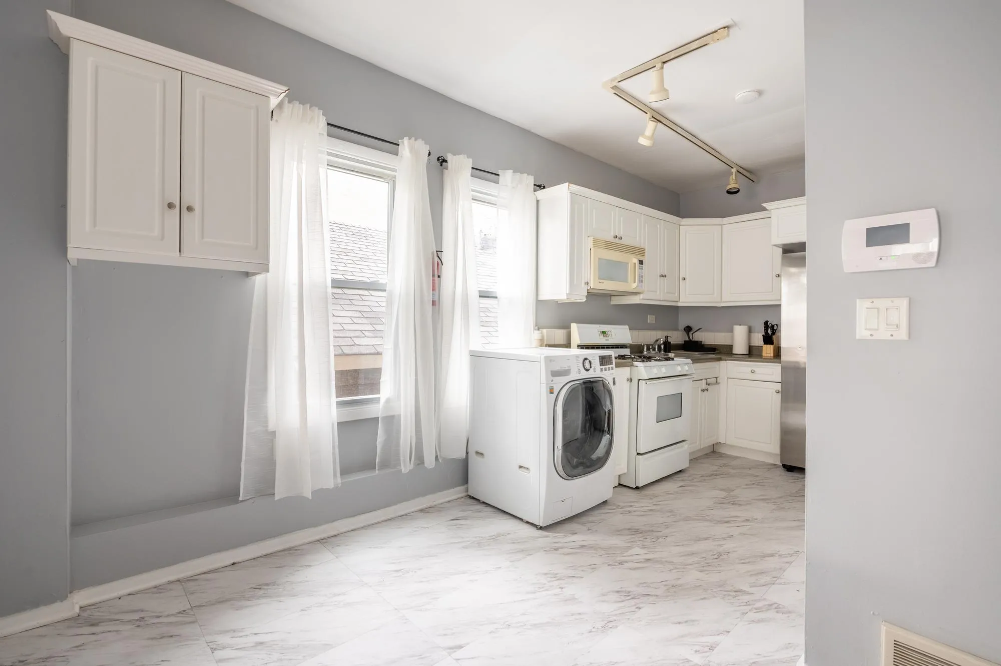 2250 W NORTH AVE 60647-unit#003-Chicago-IL