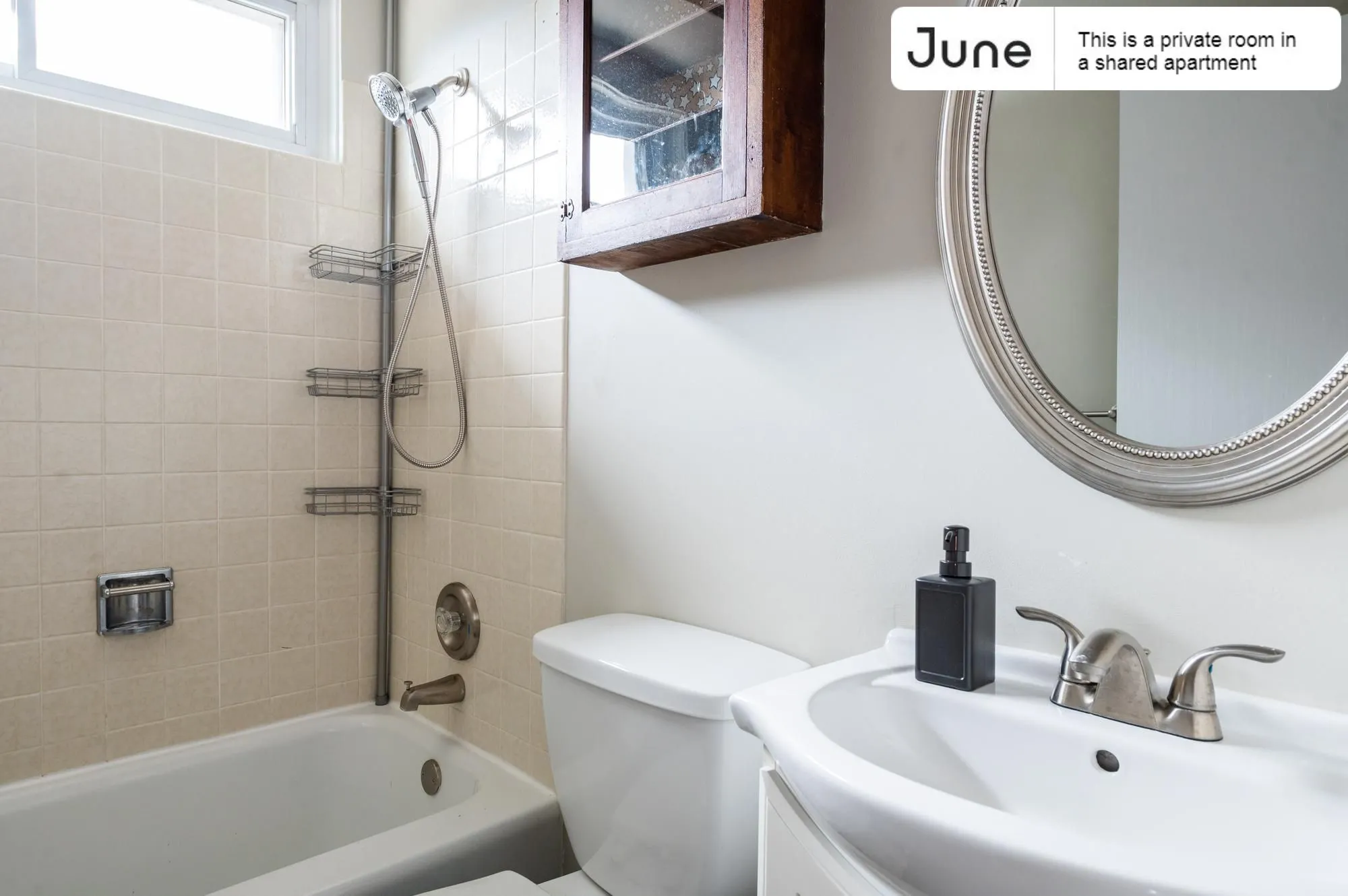 3110 N CLYBOURN AVE 60618-Room For Rent-unit#Apt1-Chicago-IL