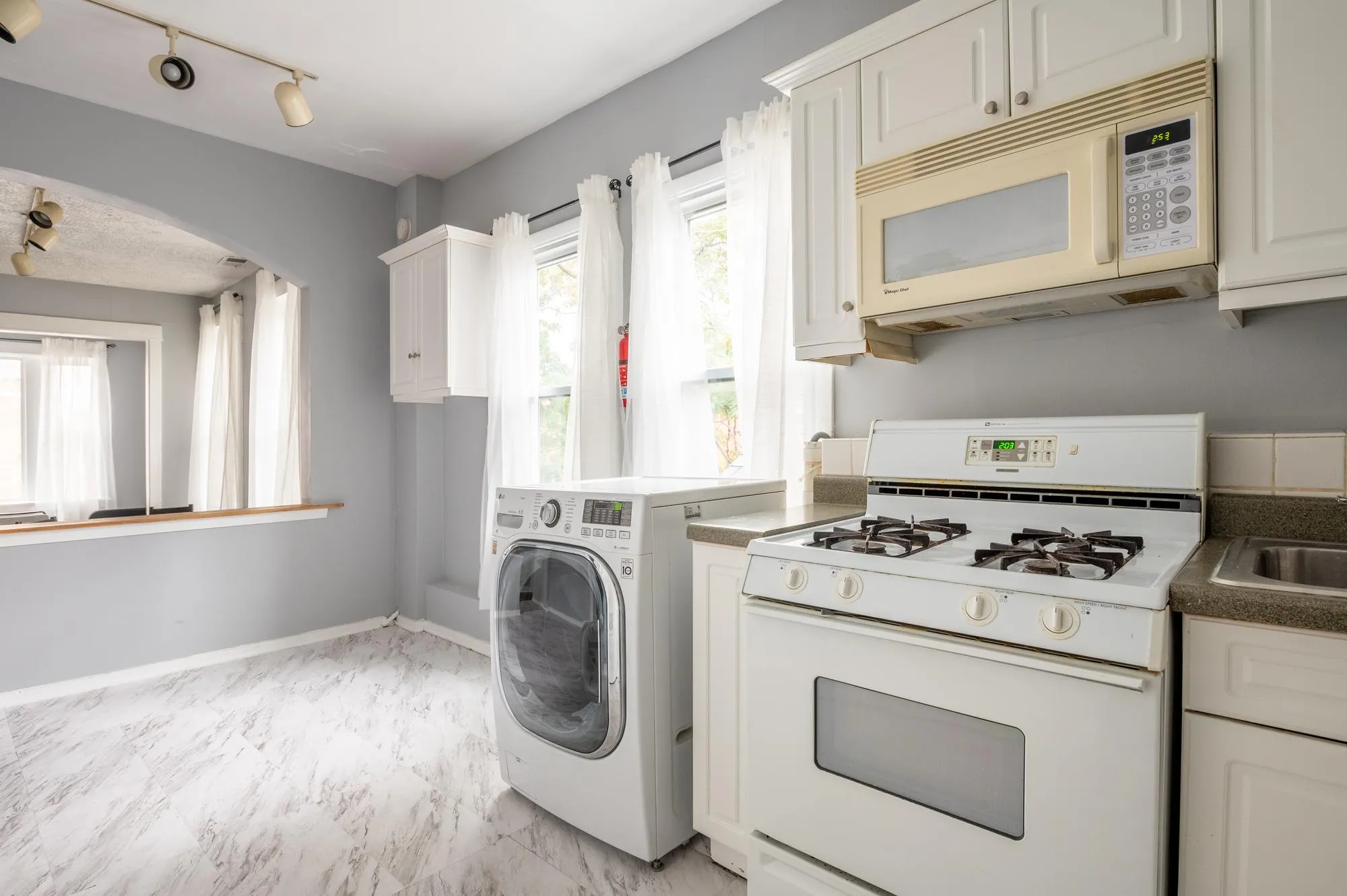 2250 W NORTH AVE 60647-unit#003-Chicago-IL