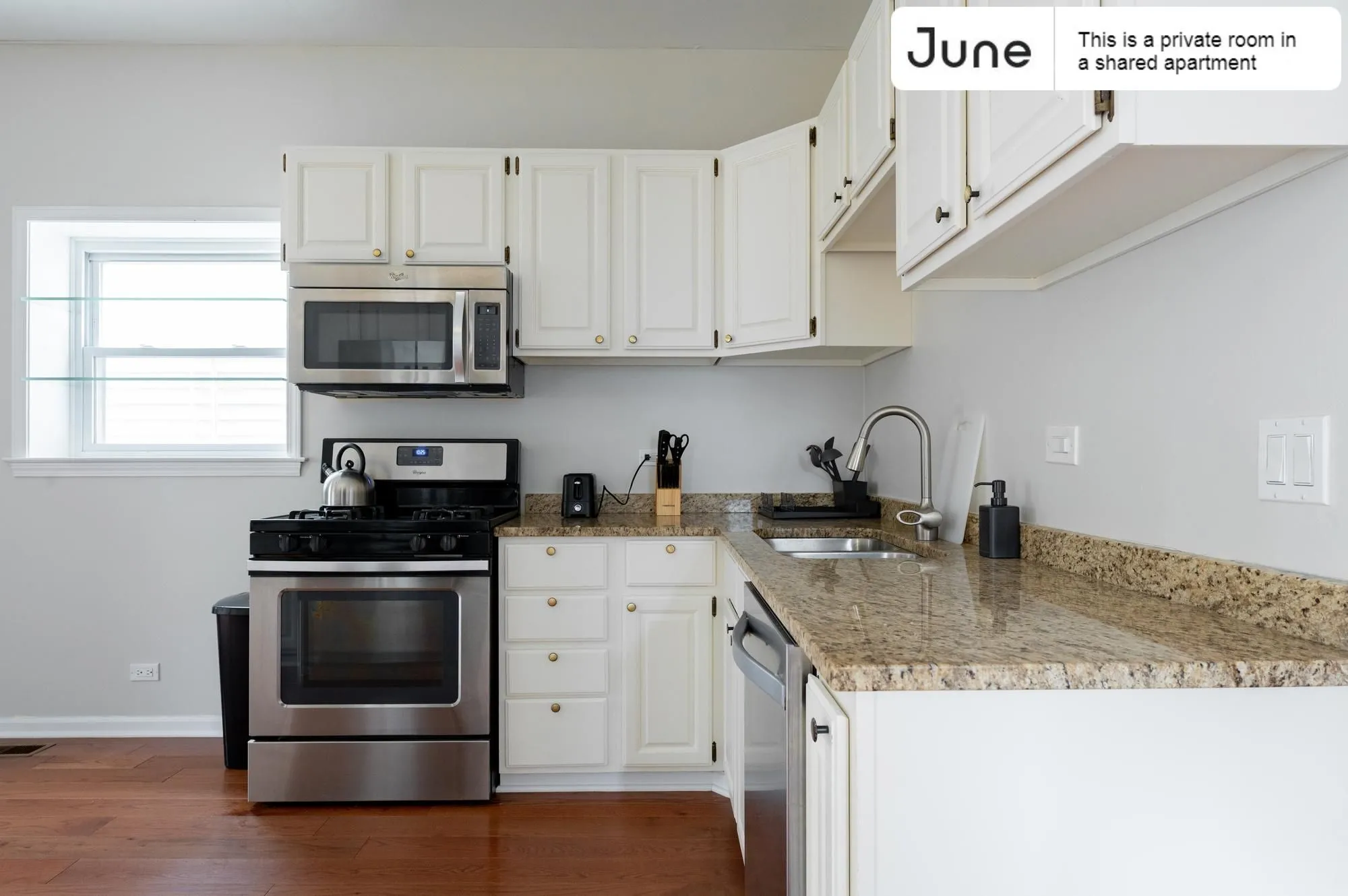 3110 N CLYBOURN AVE 60618-Room For Rent-unit#Apt1-Chicago-IL