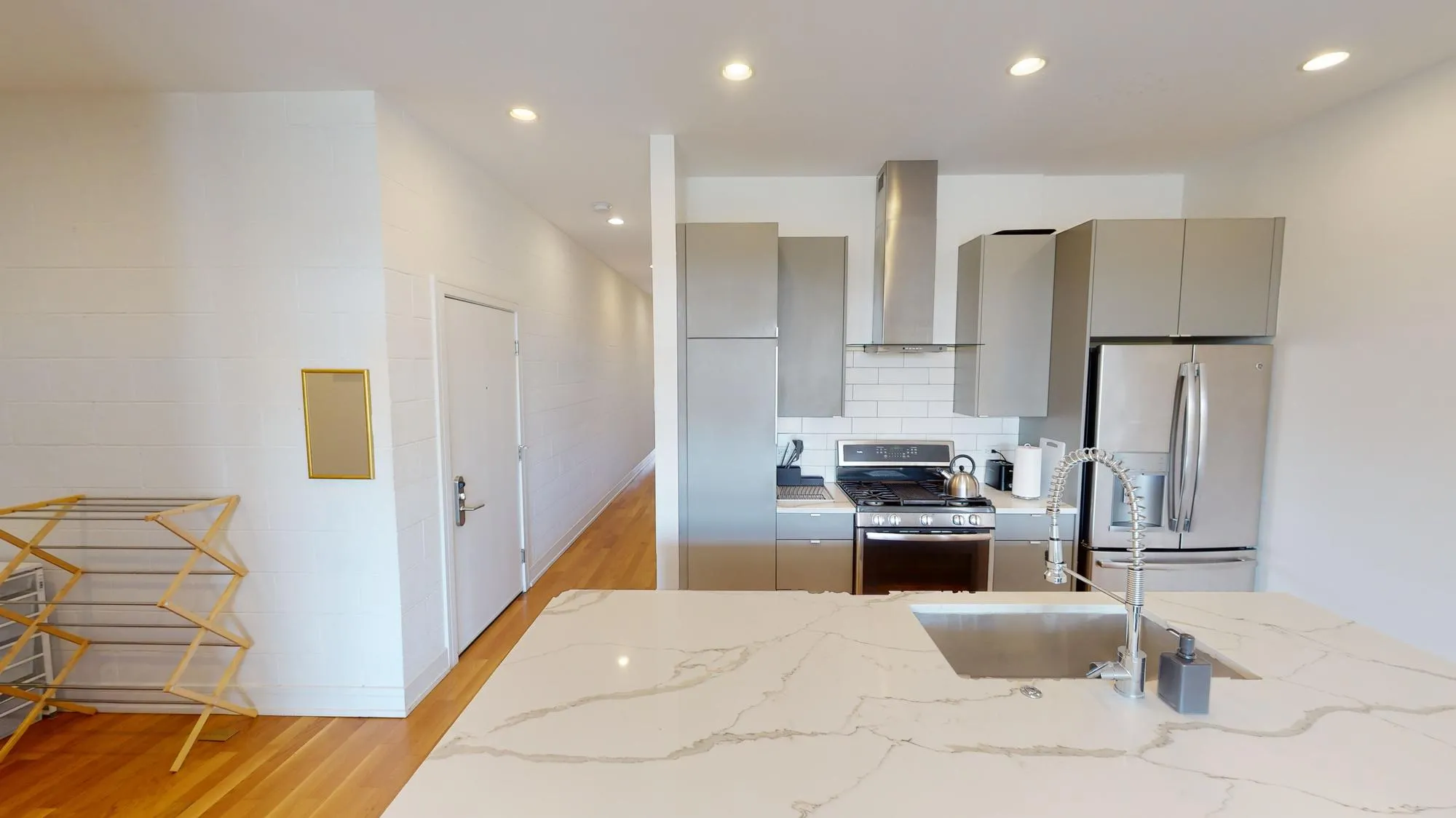 2048 W CHICAGO AVE 60622-unit#03-Chicago-IL