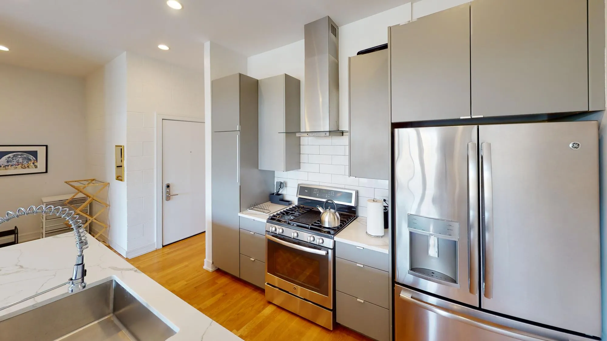 2048 W CHICAGO AVE 60622-unit#03-Chicago-IL