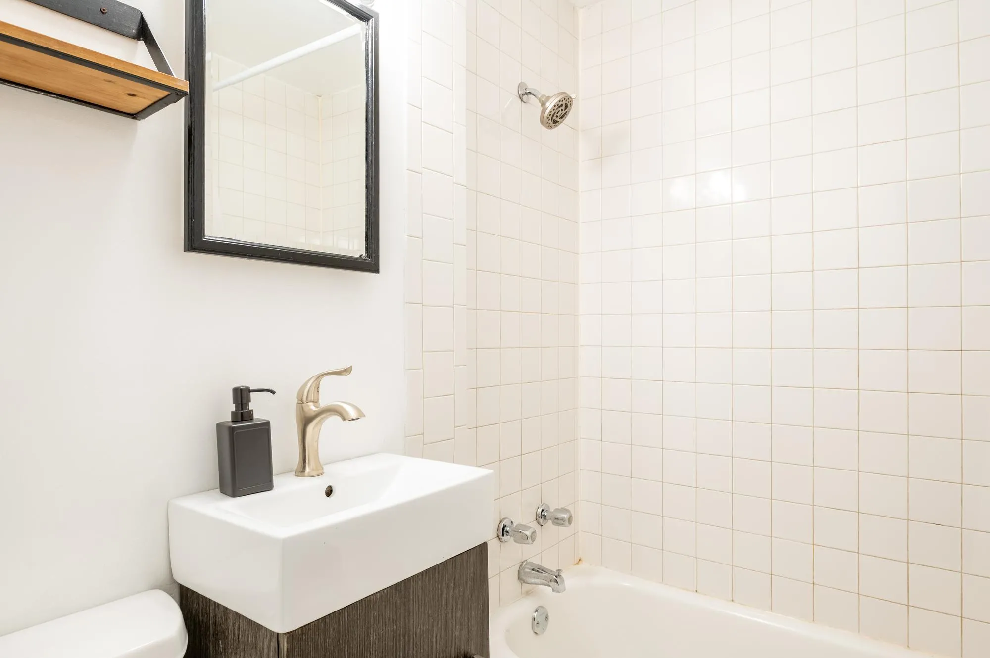 2250 W NORTH AVE 60647-unit#003-Chicago-IL