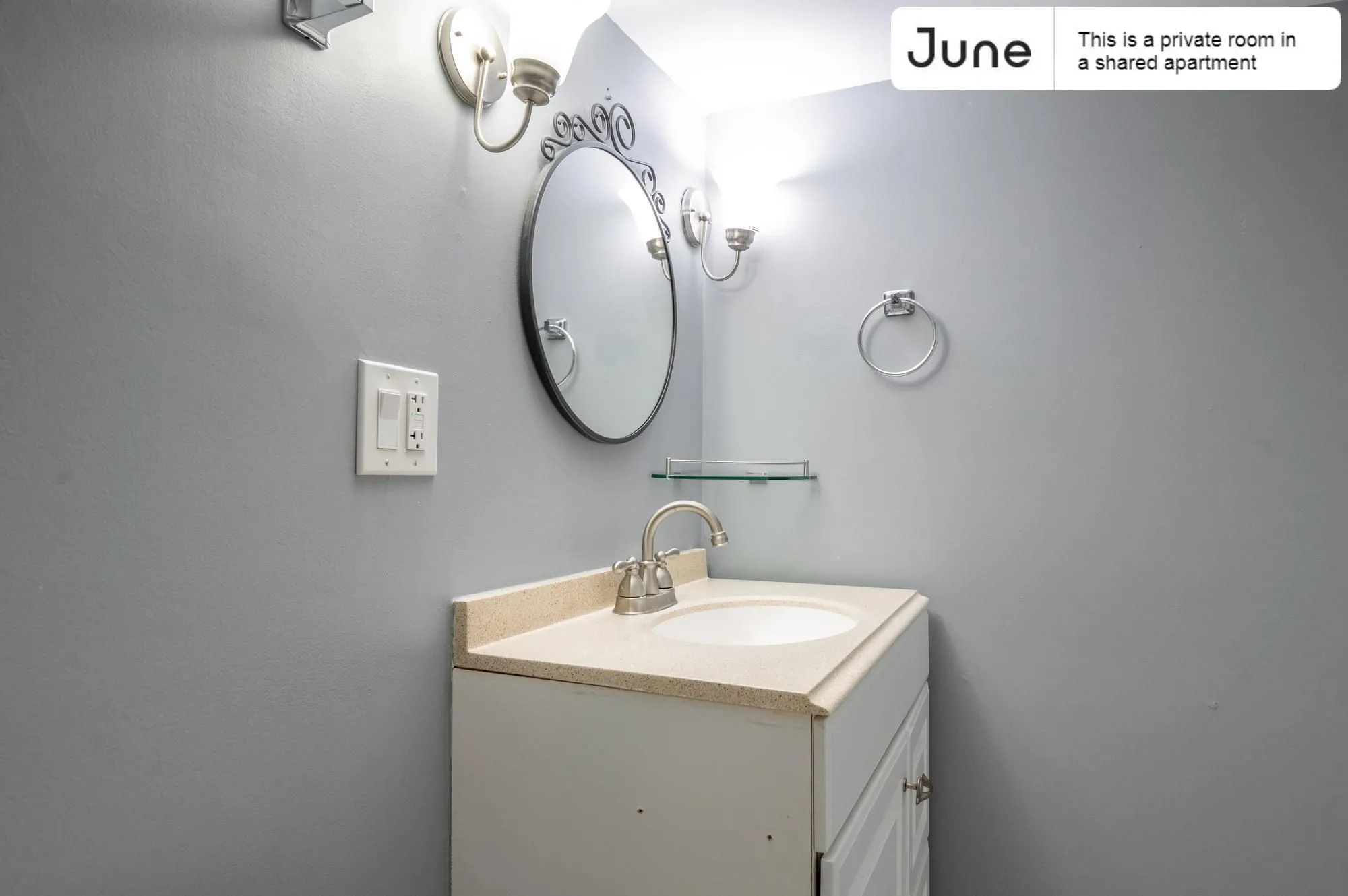 3110 N CLYBOURN AVE 60618-Room For Rent-unit#Apt1-Chicago-IL