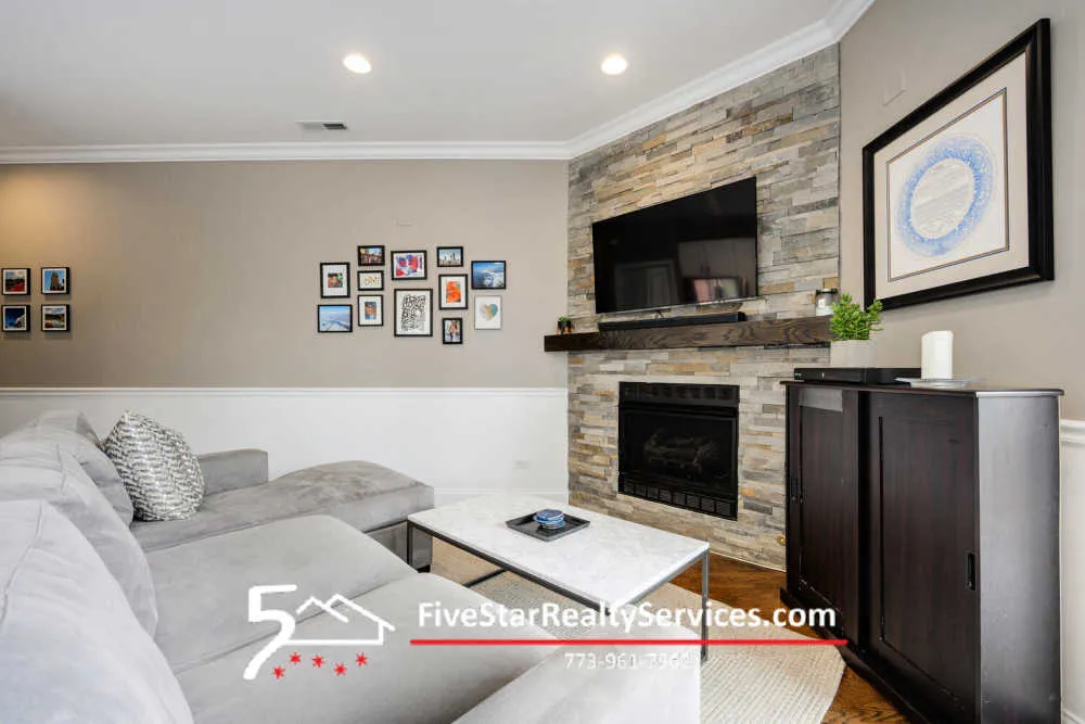 5642 N BROADWAY 60660-unit#02-S-Chicago-IL