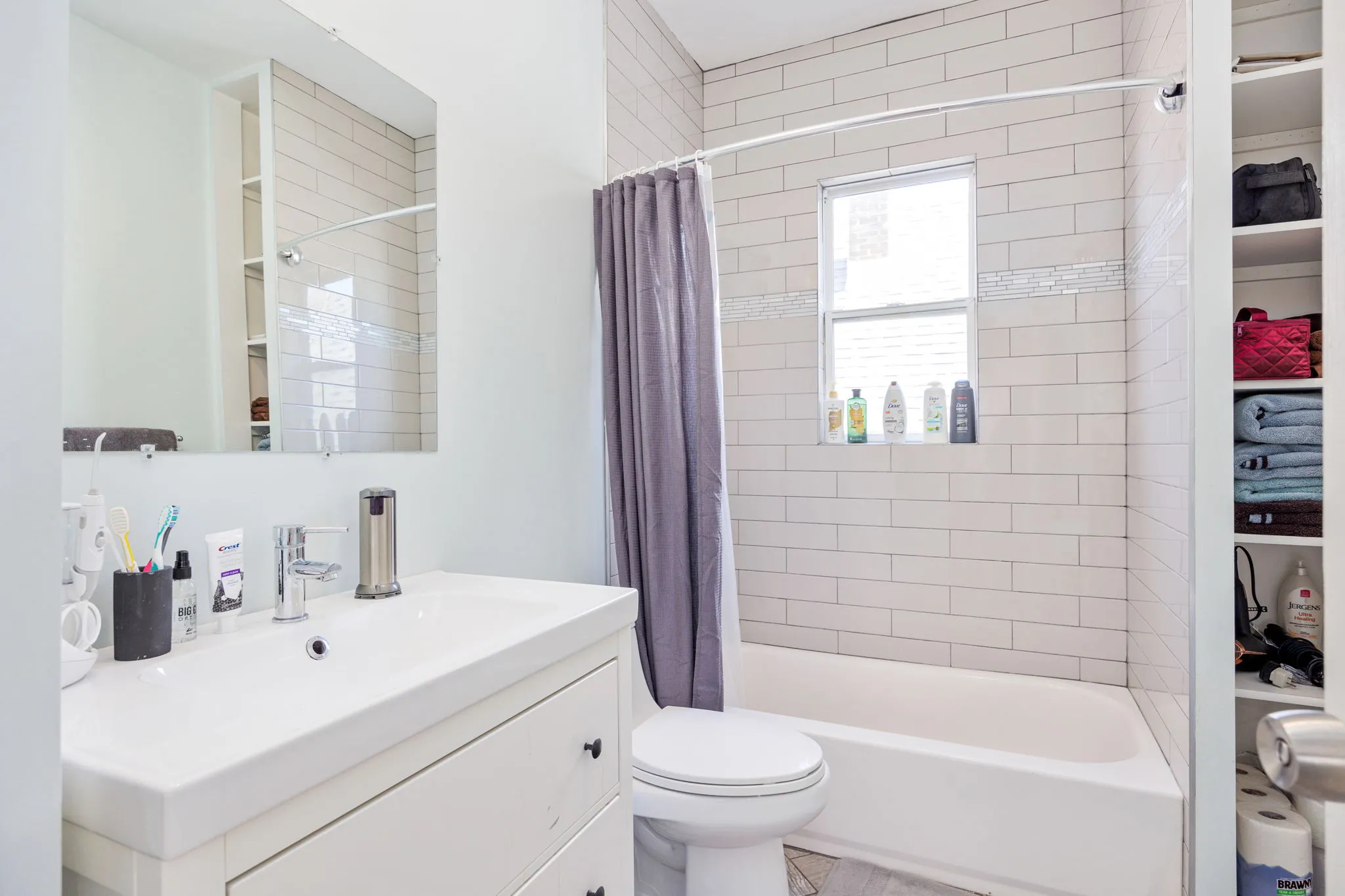 2458 W WINONA ST 60625-unit#02-Chicago-IL