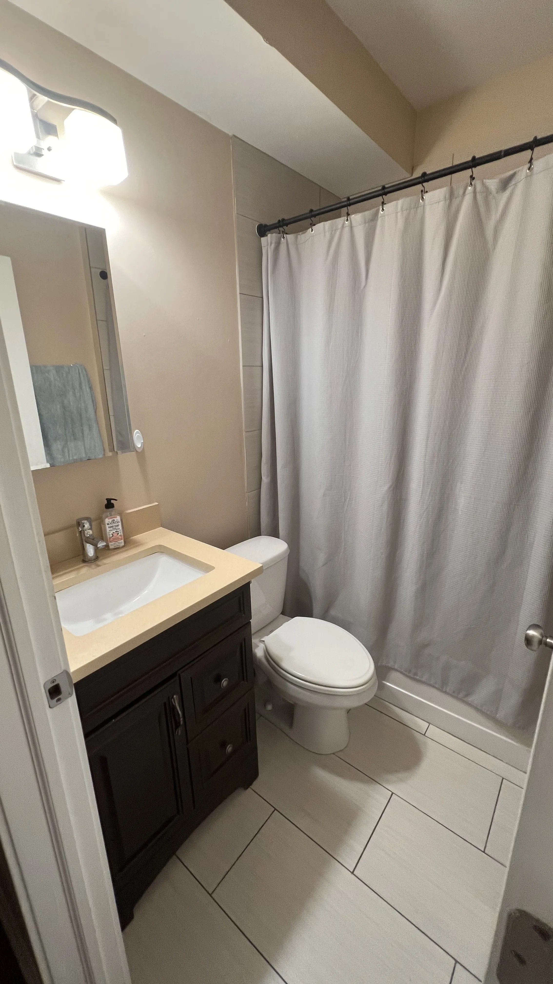 1619 N ASHLAND AVE 60622-unit#Apt G-Chicago-IL