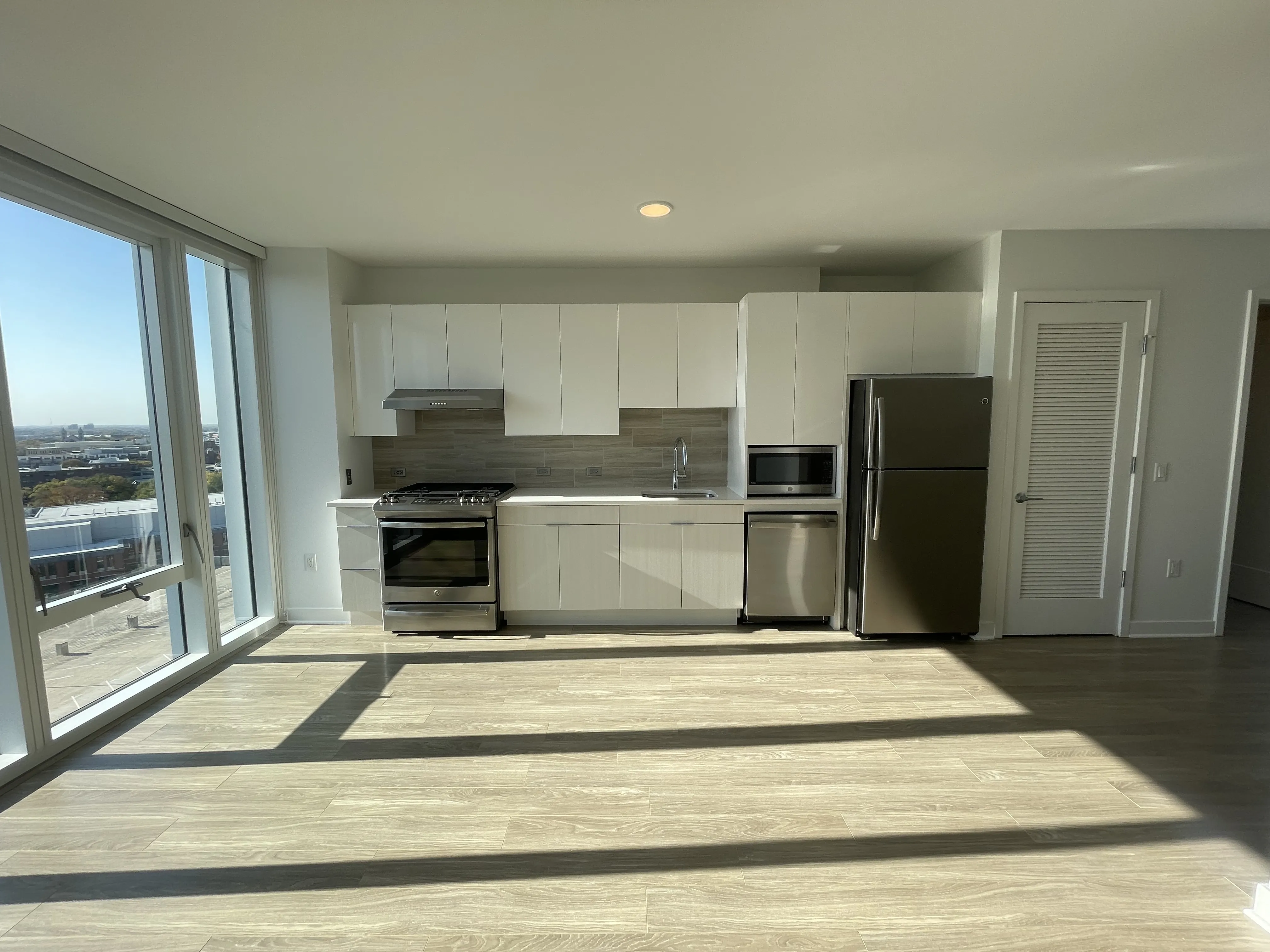 2345 N LINCOLN AVE 60614-Lincoln Common - Short Term Sublease-unit#1602-Chicago-IL