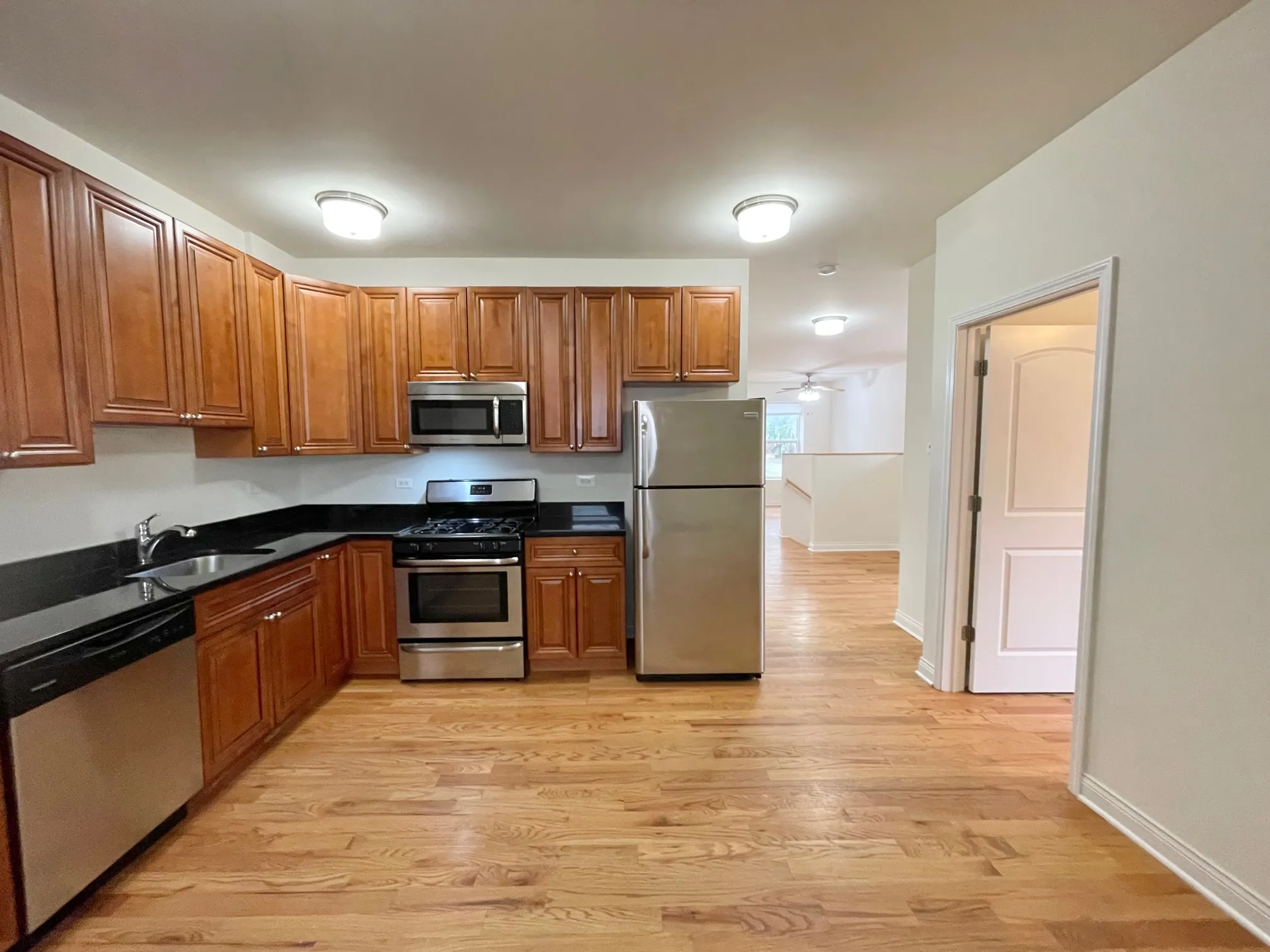 2135 W AINSLIE ST 60625-unit#001-Chicago-IL