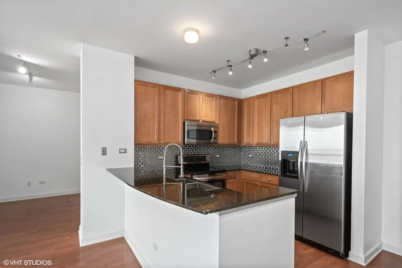 1841 S CALUMET AVE 60616-unit#905-Chicago-IL