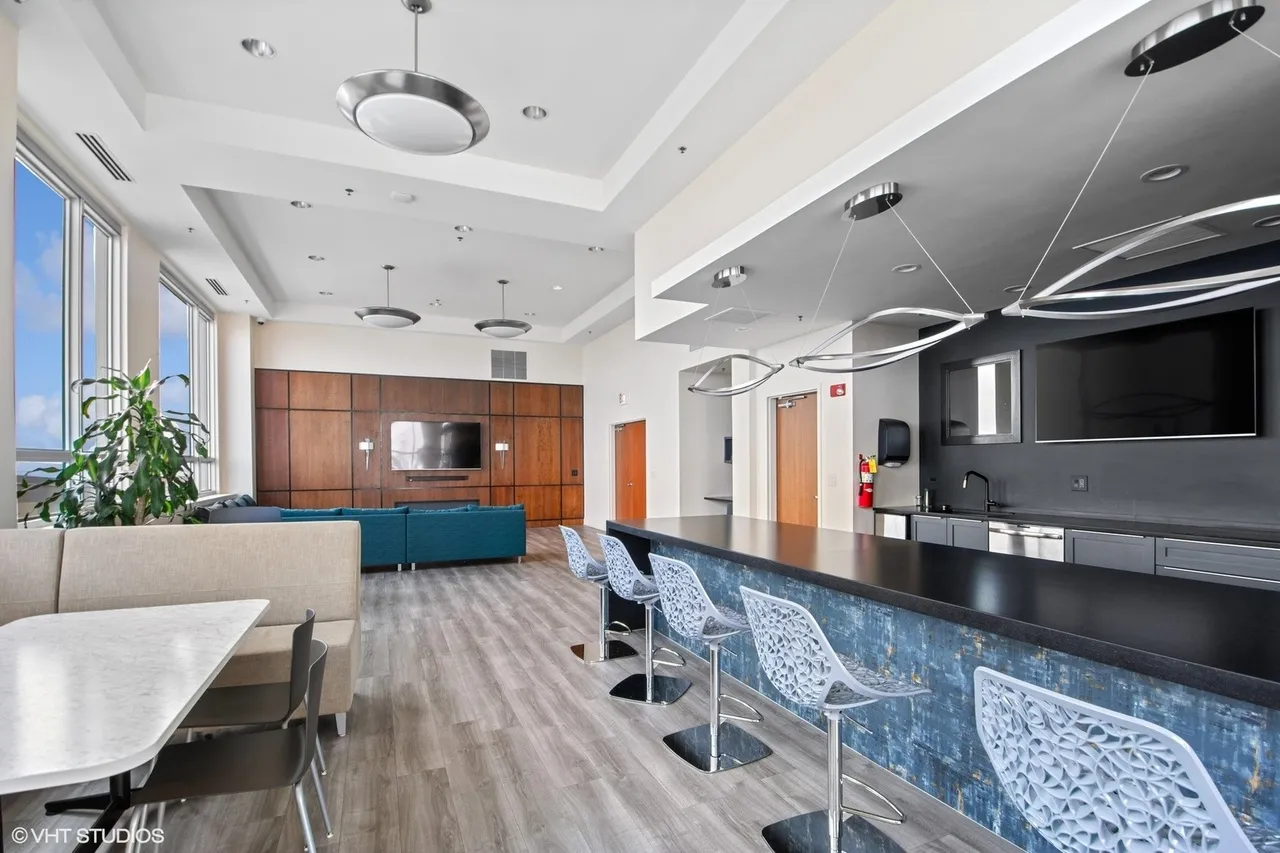 1841 S CALUMET AVE 60616-unit#905-Chicago-IL