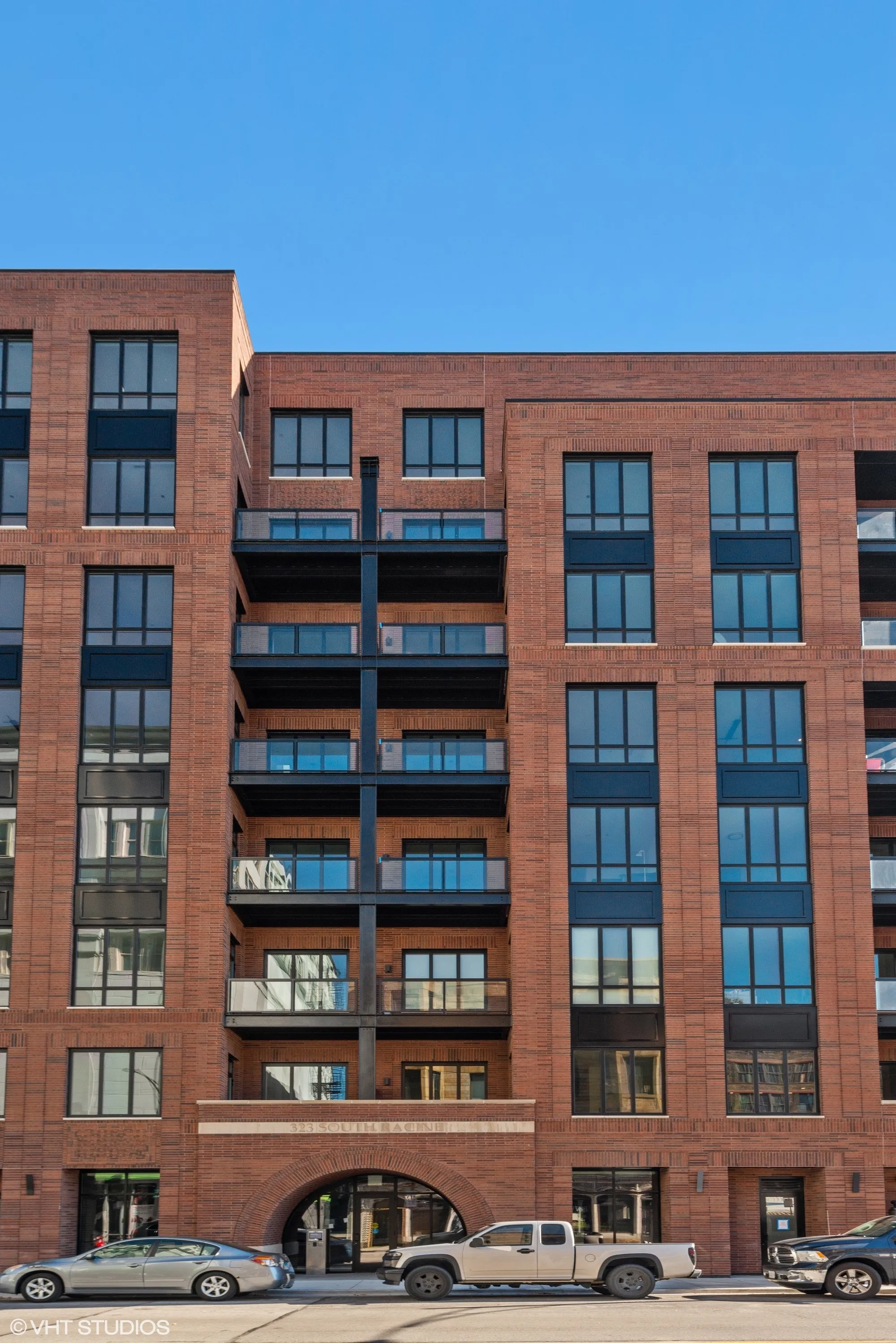 323 S RACINE AVE 60607- CA6-unit#6A-Chicago-IL