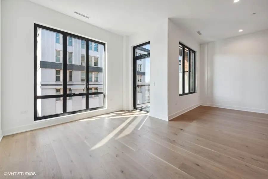 323 S RACINE AVE 60607- CA6-unit#6A-Chicago-IL